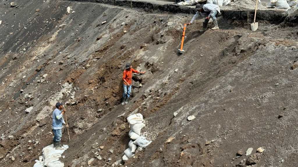 Los trabajos en la autopista Palín-Escuintla continúan