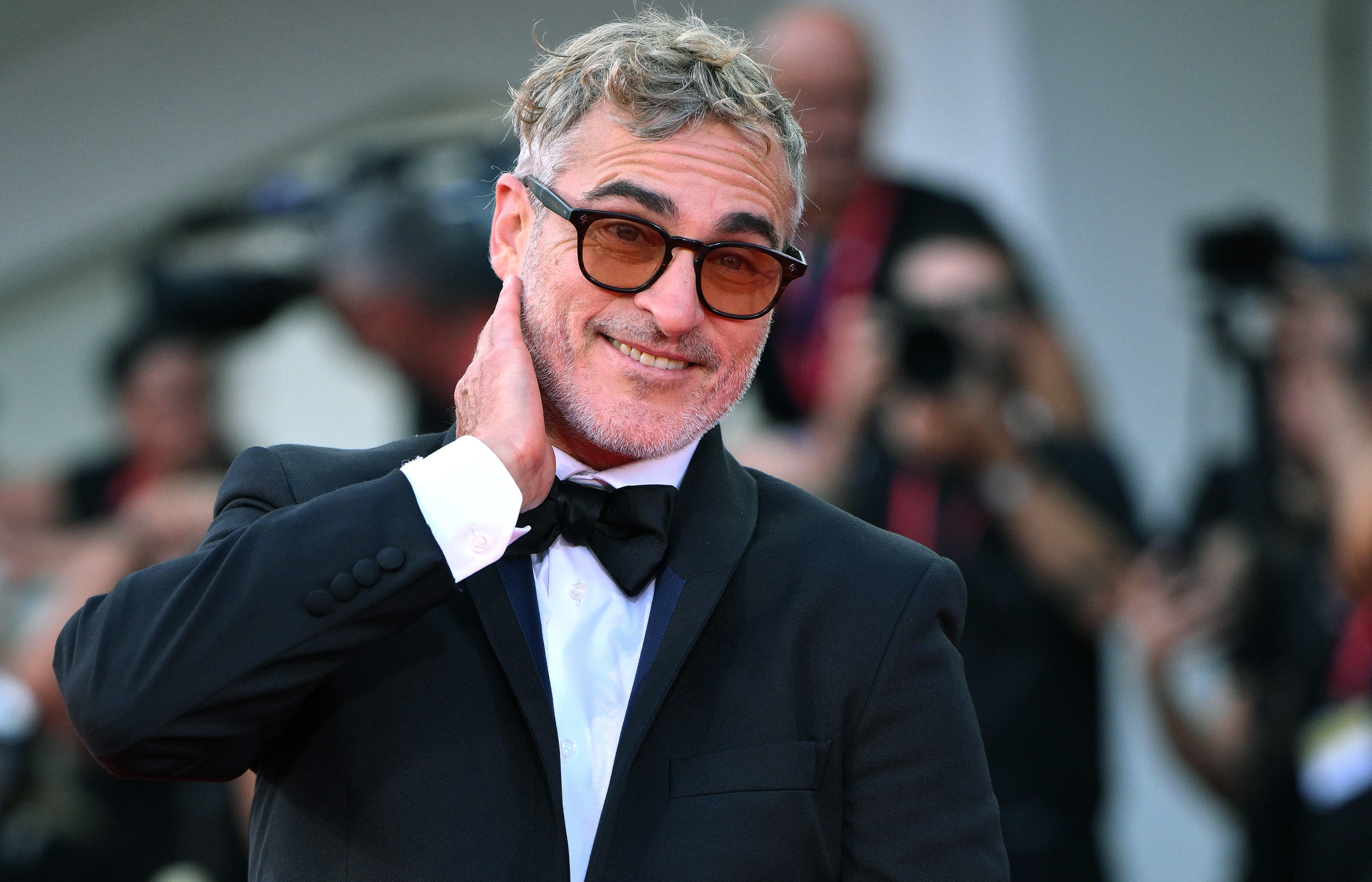 Joaquin Phoenix en la premier en el Festival de Venecia.