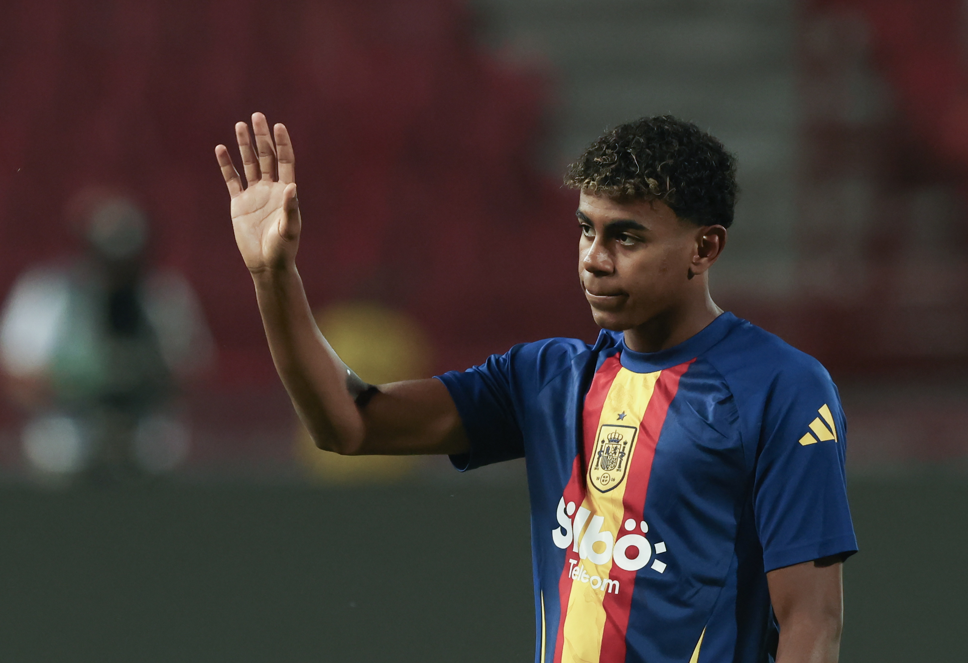 Lamine Yamal durante un entrenamiento con la Selección de España.