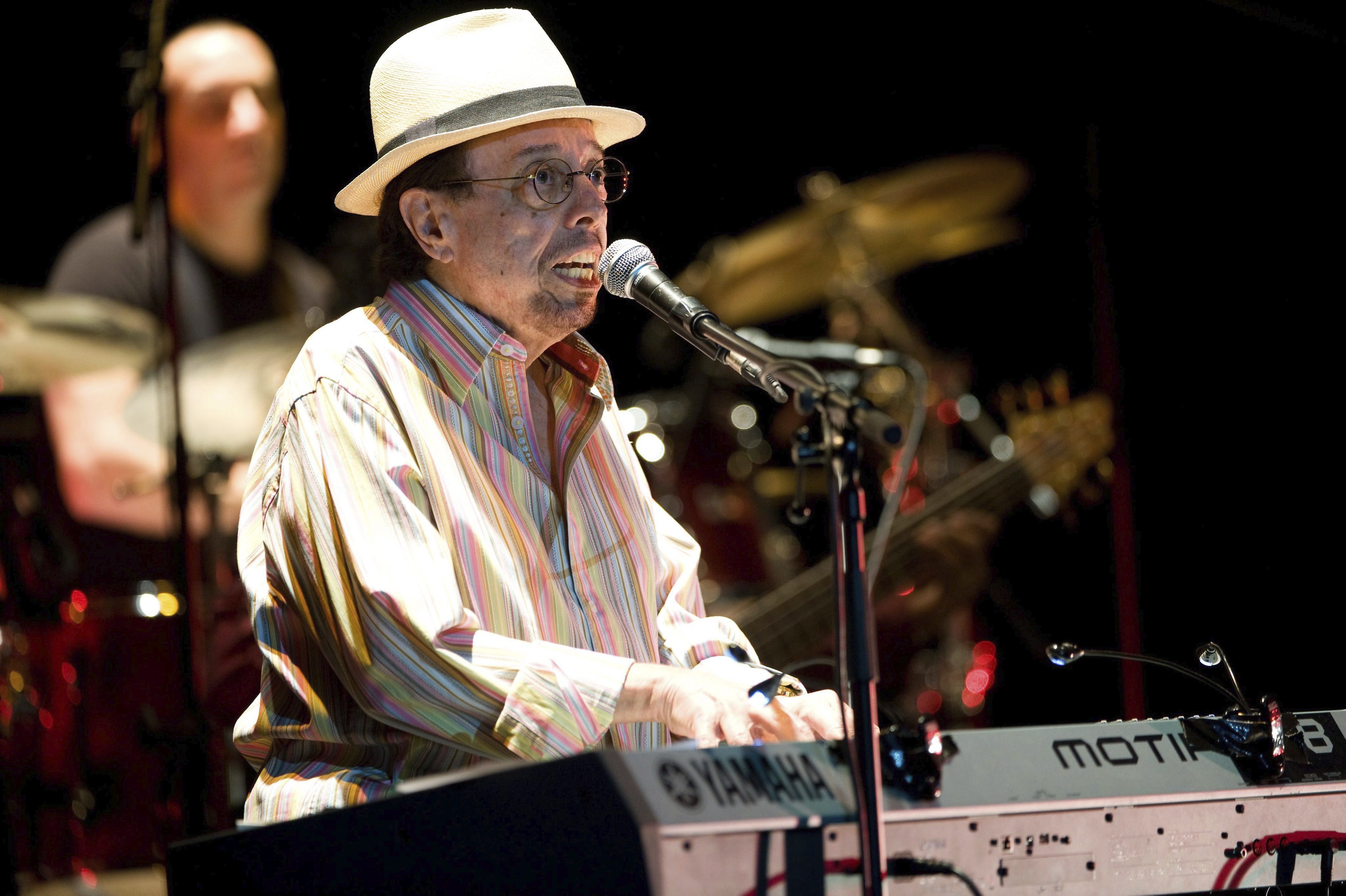 The most successful songs of the famous Brazilian musician who died at 83 years old from covid