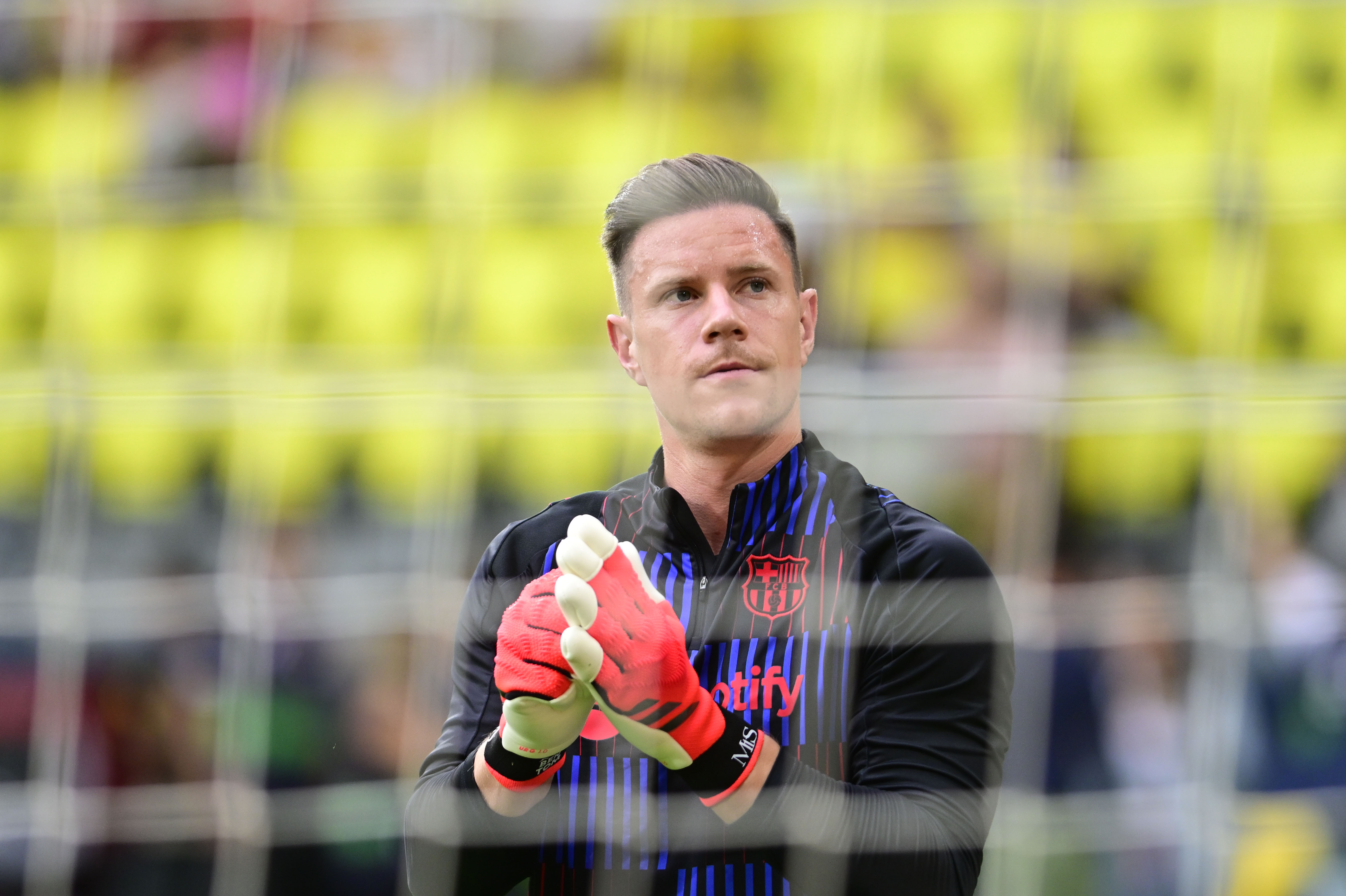 El portero alemán del FC Barcelona Marc-André Ter Stegen se lesionó de gravedad la rodilla.