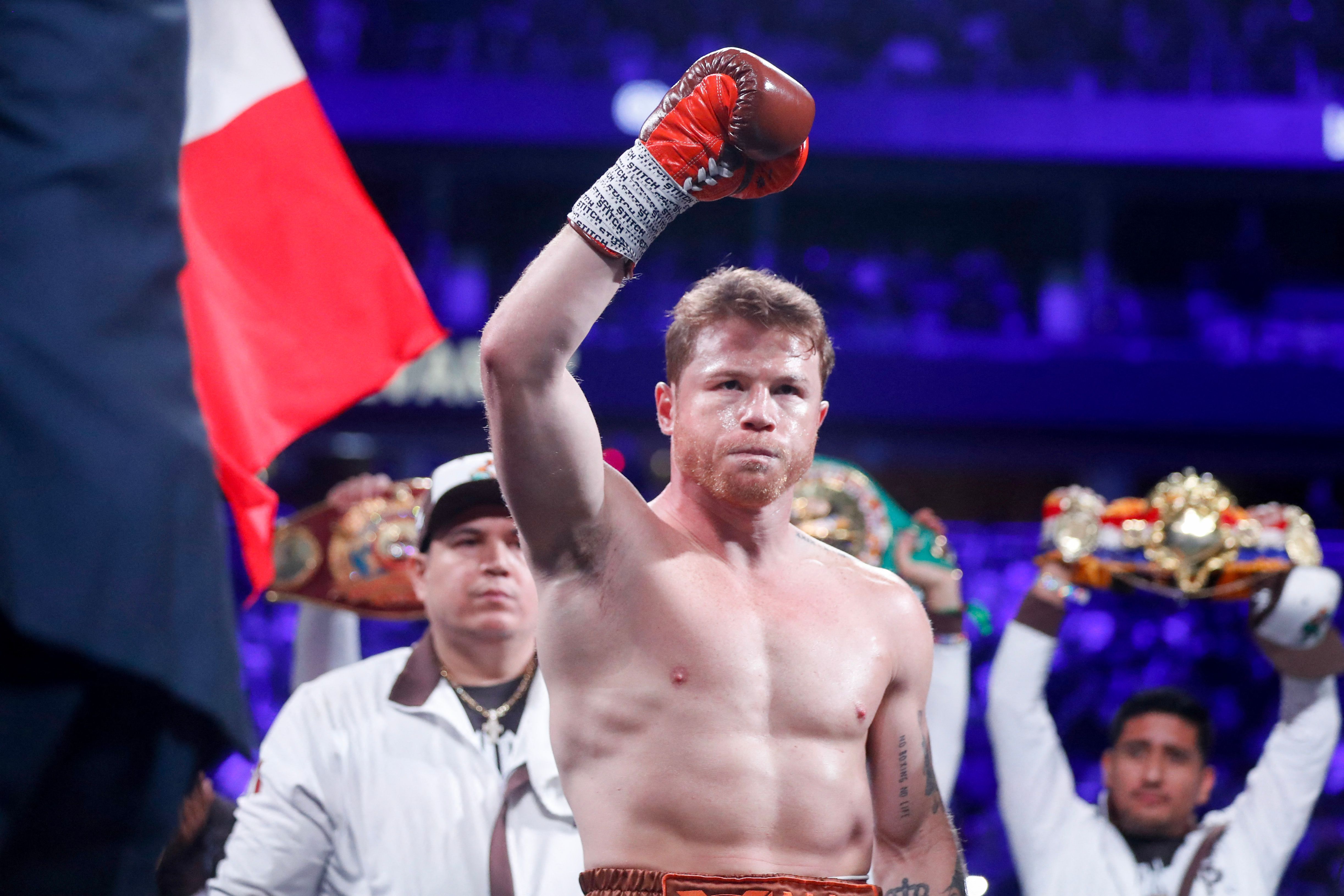 Canelo Álvarez mantiene el título ante Edgar Berlanga, por decisión unánime.