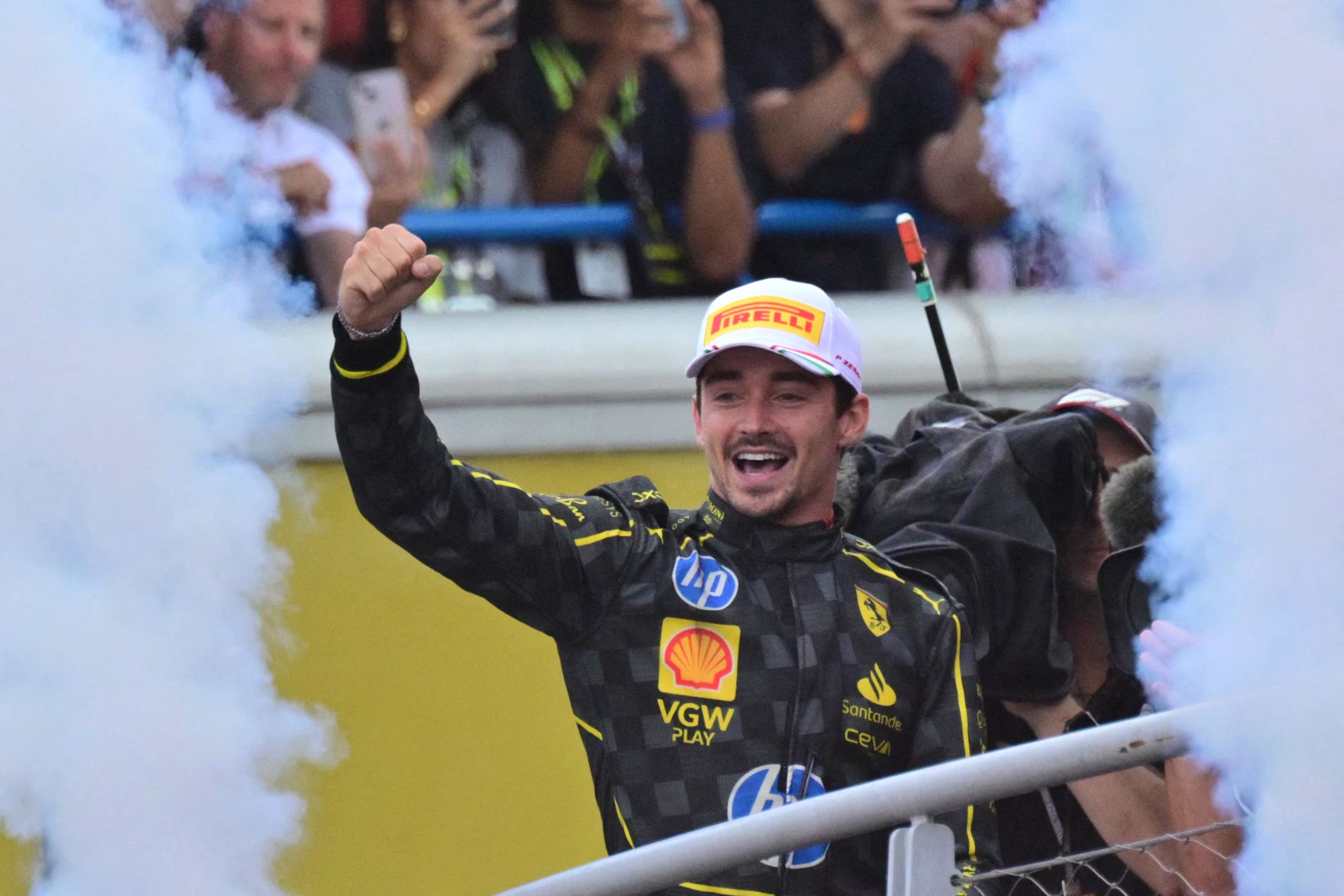 En la casa de la escudería, el piloto Charles Leclerc le dio el triunfo a Ferrari.