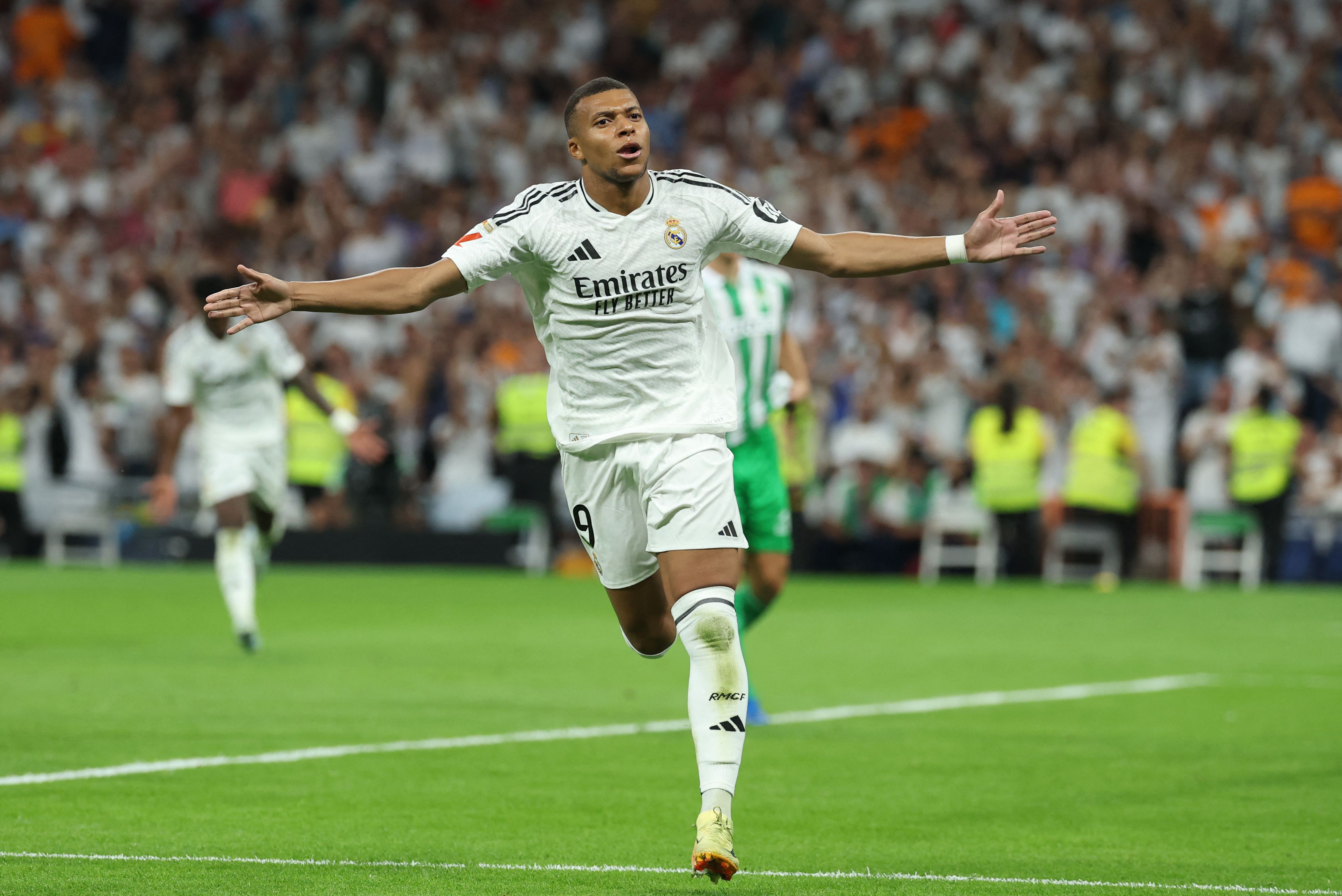 Kylian Mbappé anota los goles en la victoria del Real Madrid en casa