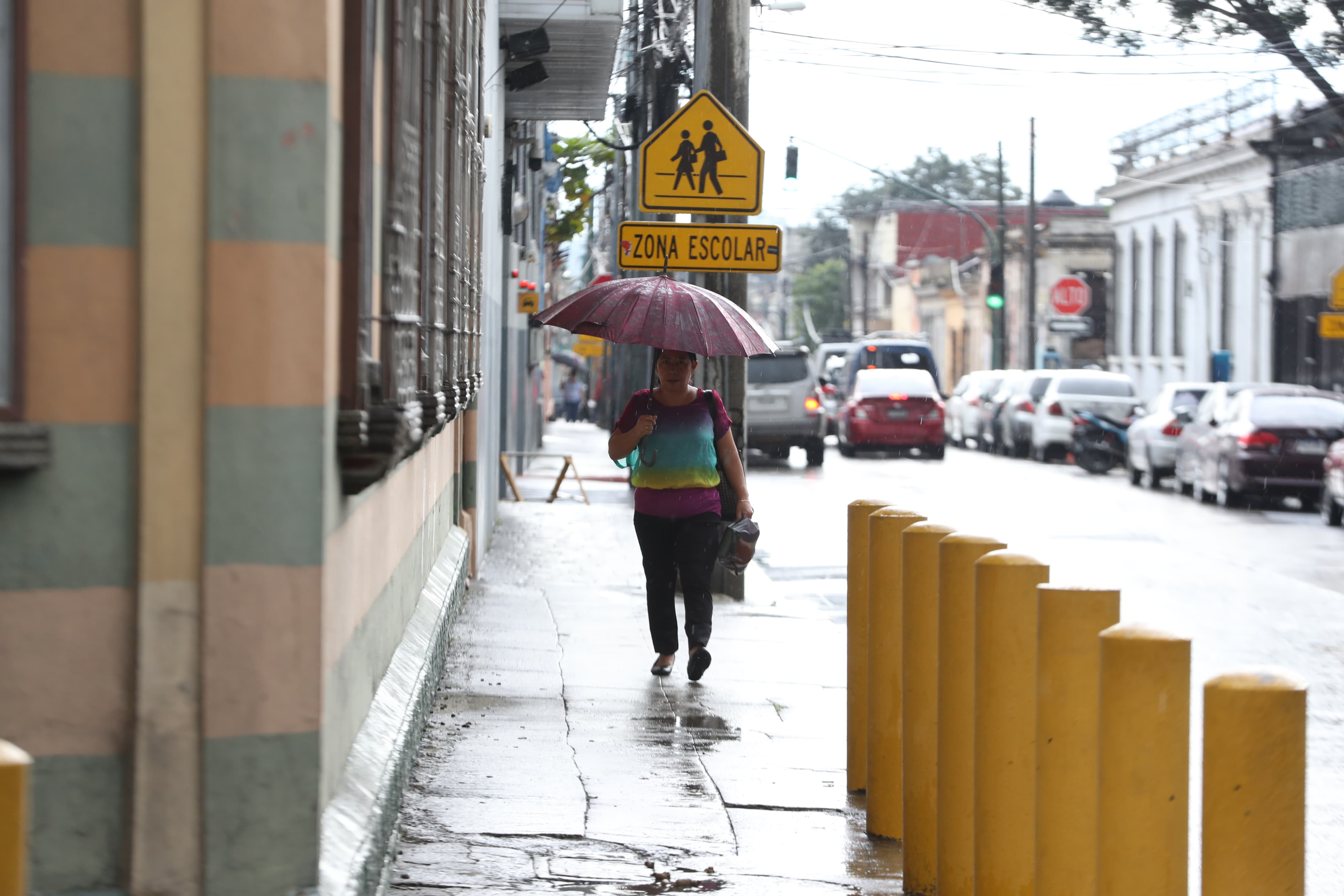 Insivumeh pronostica que las lluvias continuarÃ¡n del 2 al 6 de septiembre en horas de la tarde y noche, asÃ­ como el ambiente cÃ¡lido y hÃºmedo. (Foto Prensa Libre: MarÃ­a ReneÃ© Barrientos).