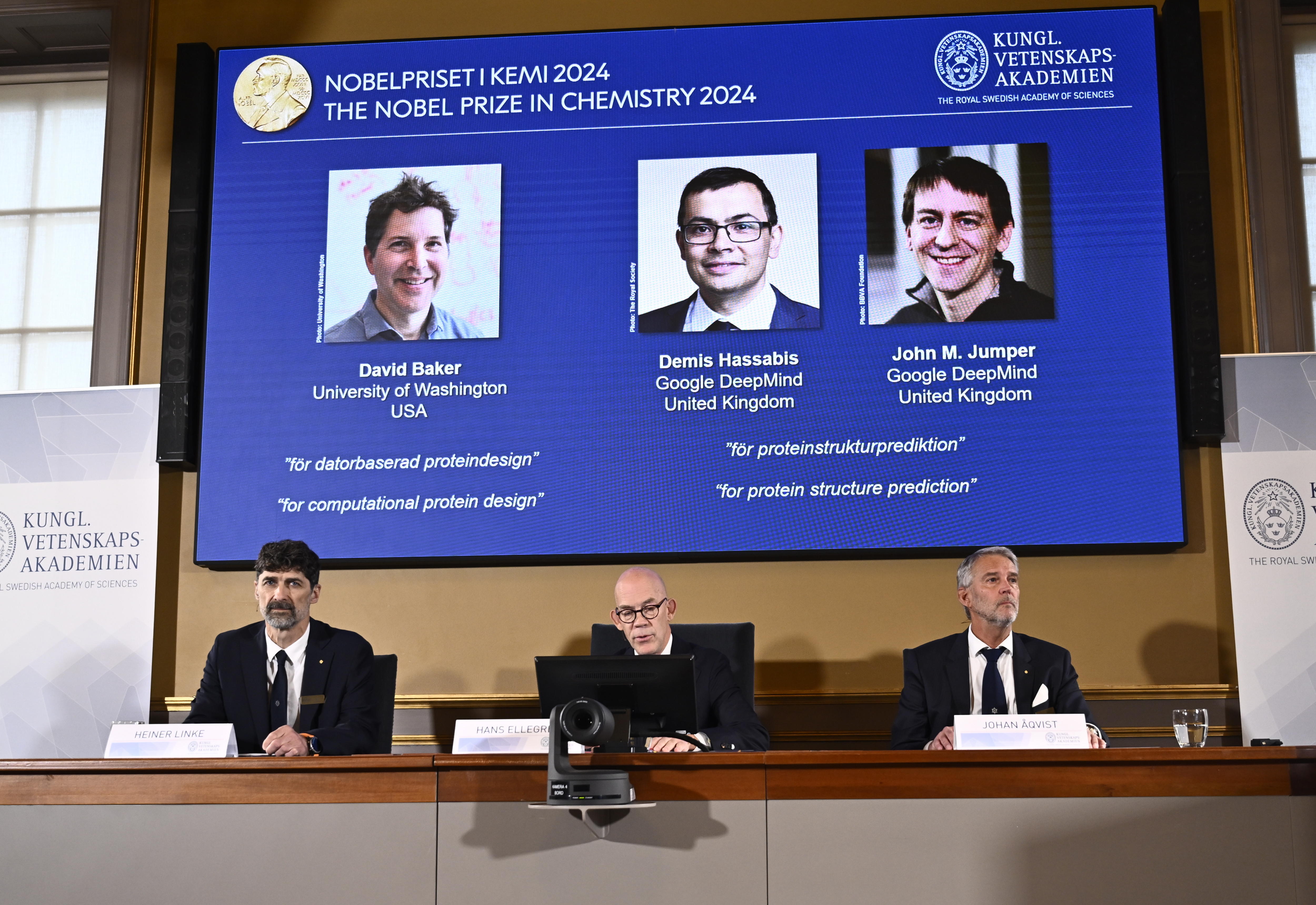 La Real Academia Sueca de Ciencias otorgó el Premio Nobel de Química 2024 a David Baker, Demis Hassabis y John M Jumper. (Foto Prensa Libre: EFE/EPA/Christine Olsson/TT SUECIA FUERA)