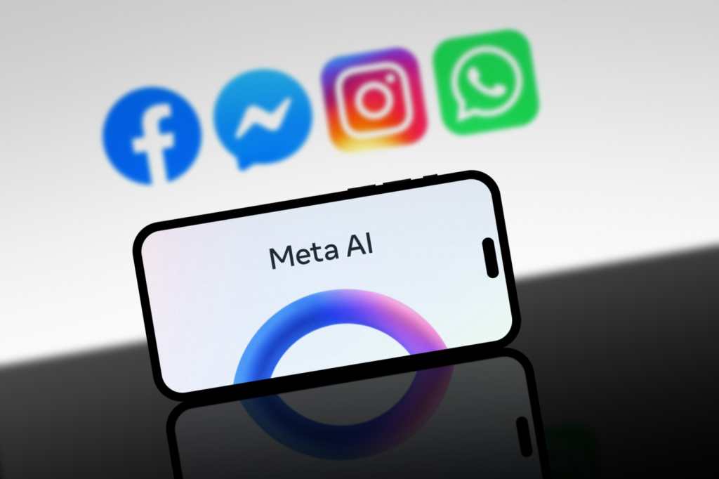 Meta IA en las aplicaciones de Facebook, Messenger, Instagram y WhatsApp. 