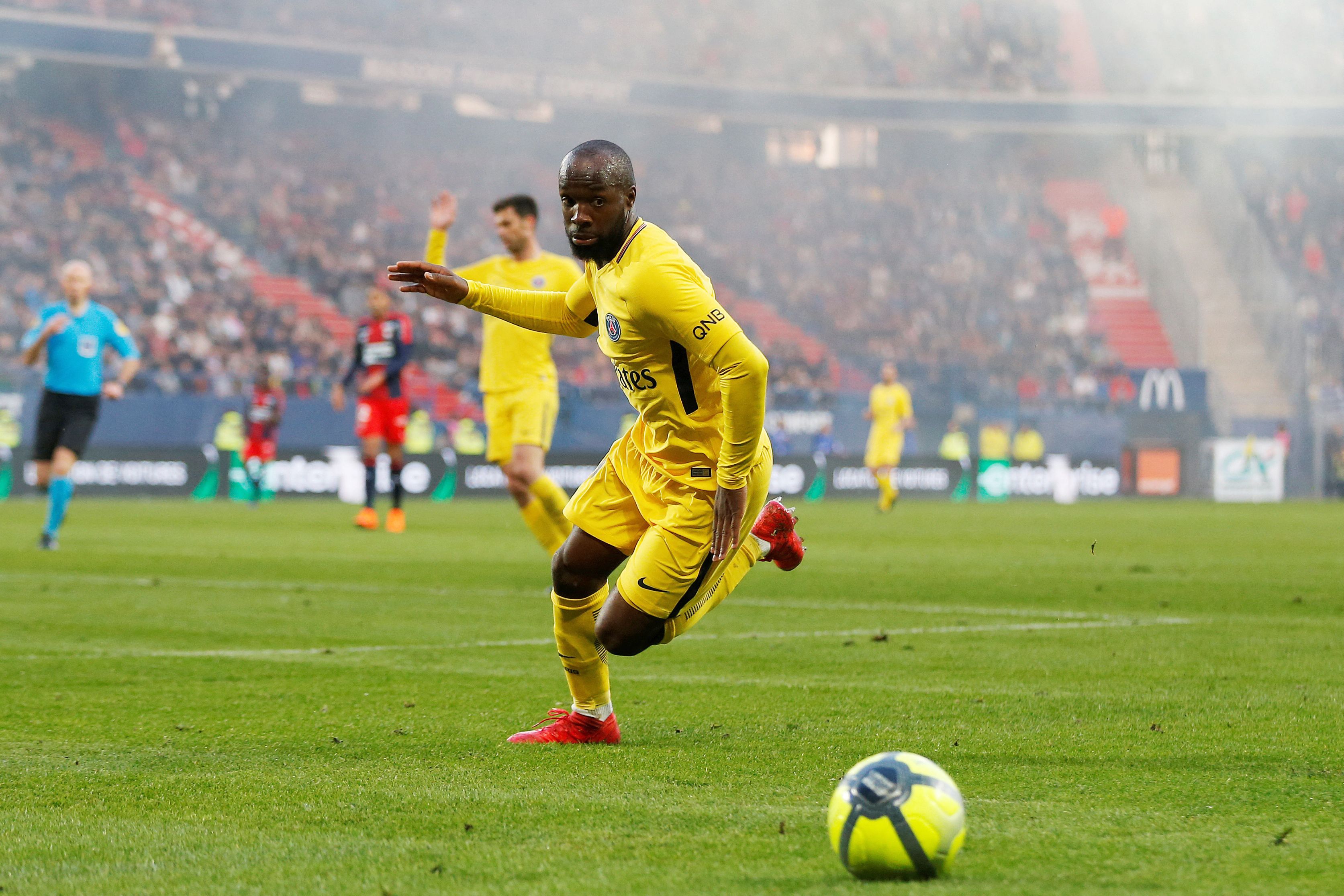 Lassana Diarra en acción durante el partido de la Ligue 1 francesa entre Caen y PSG el 19 de mayo de 2018.