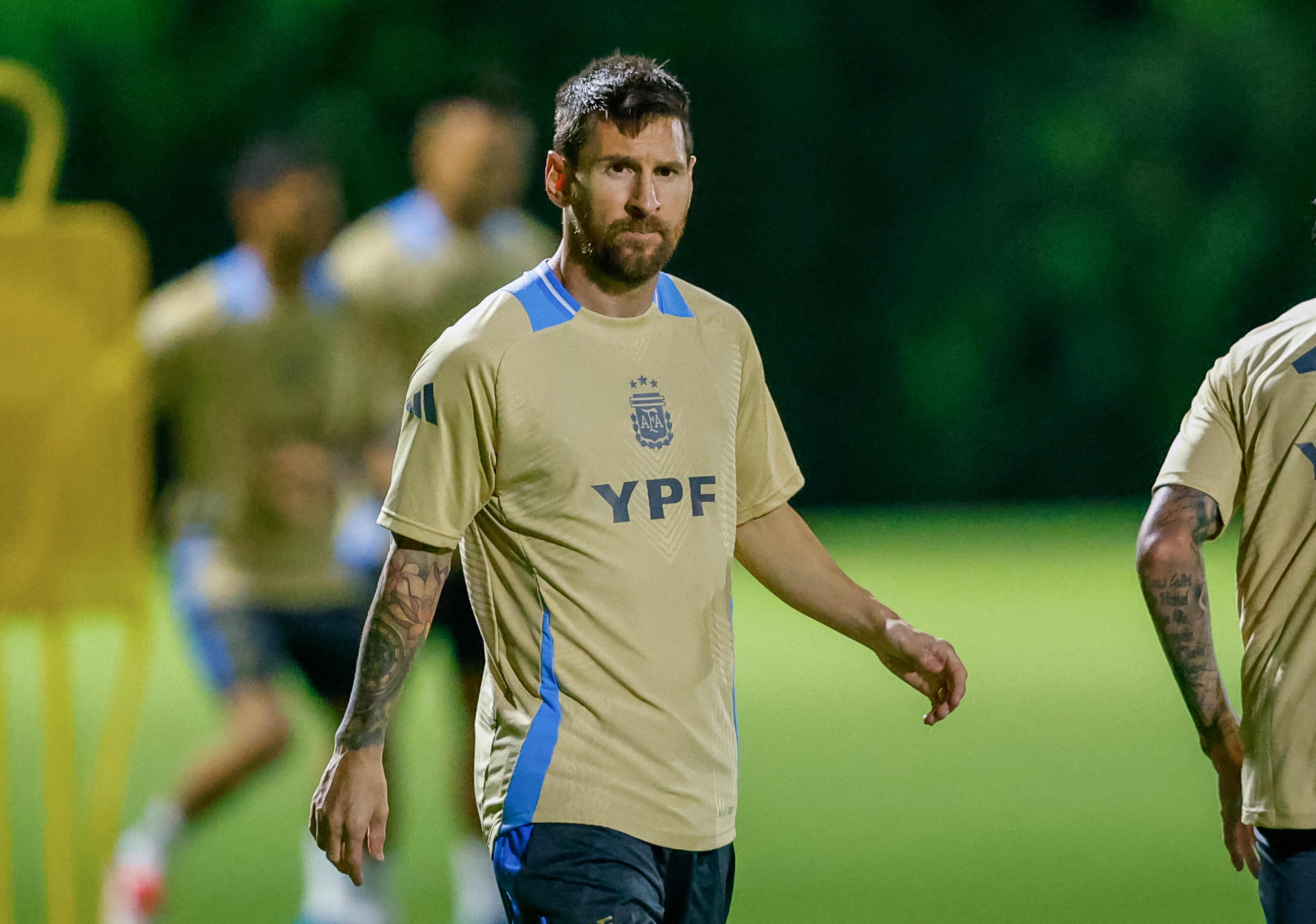 Lionel Messi durante una de las practicas de la selección de Argentina.