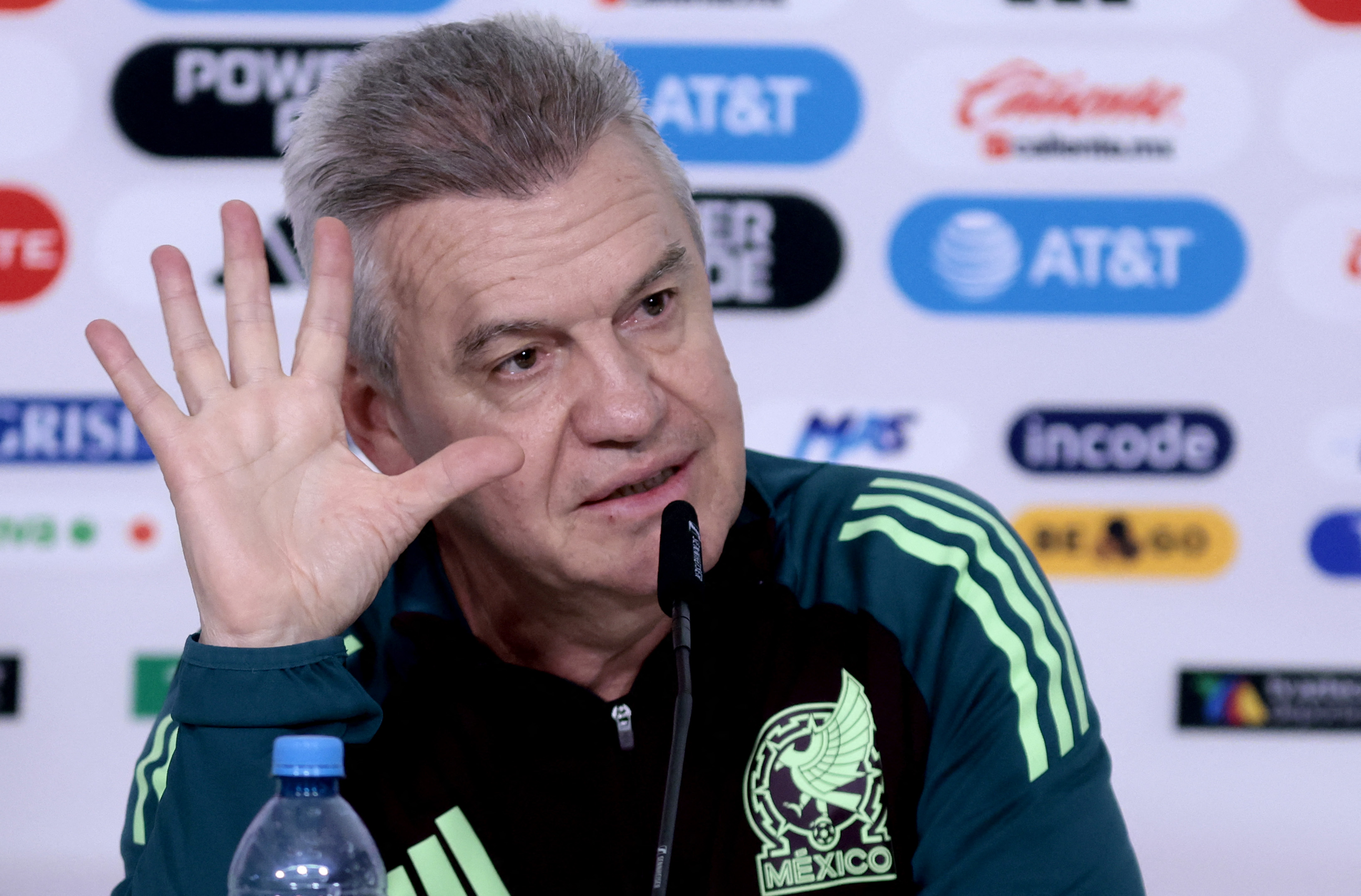 Javier Aguirre durante una conferencia de prensa antes del amistoso entre México y Estados Unidos.