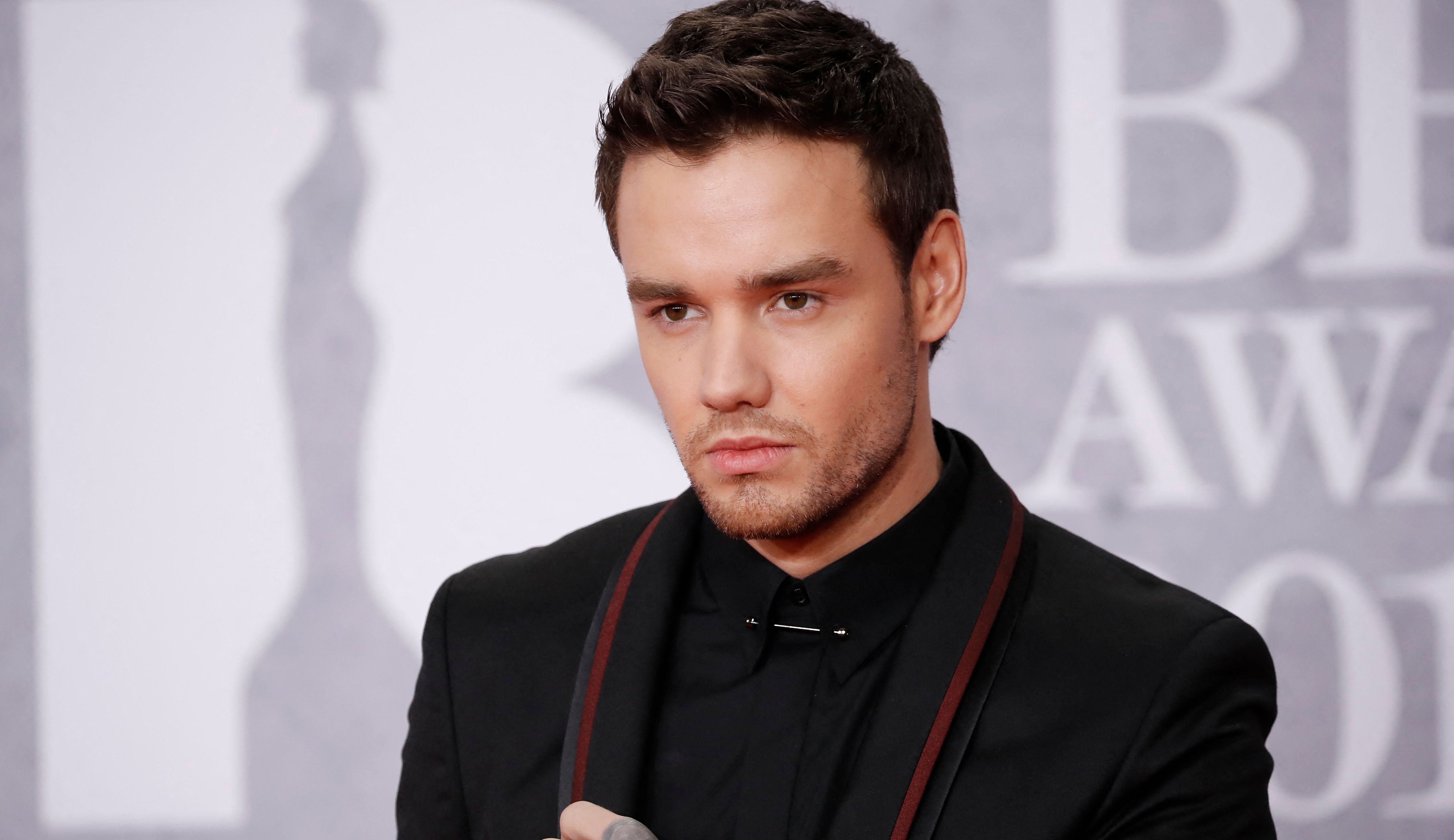 El padre de Liam Payne se hizo presente en Buenos Aires para reconocer el cuerpo de su hijo.