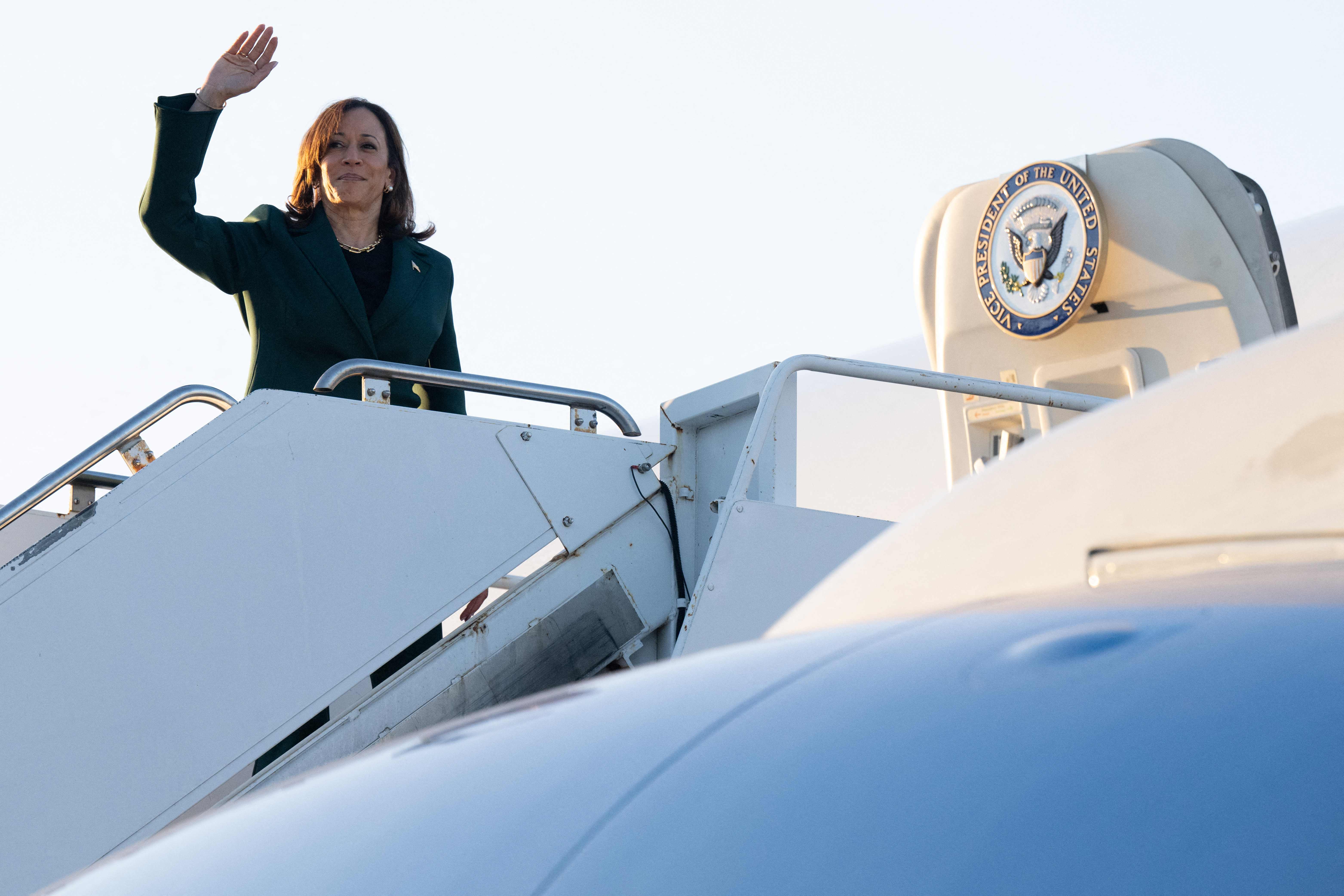 Kamala Harris busca la presidencia de Estados Unidos en una contienda contra Donald Trump. (Foto Prensa Libre: SAUL LOEB / AFP)