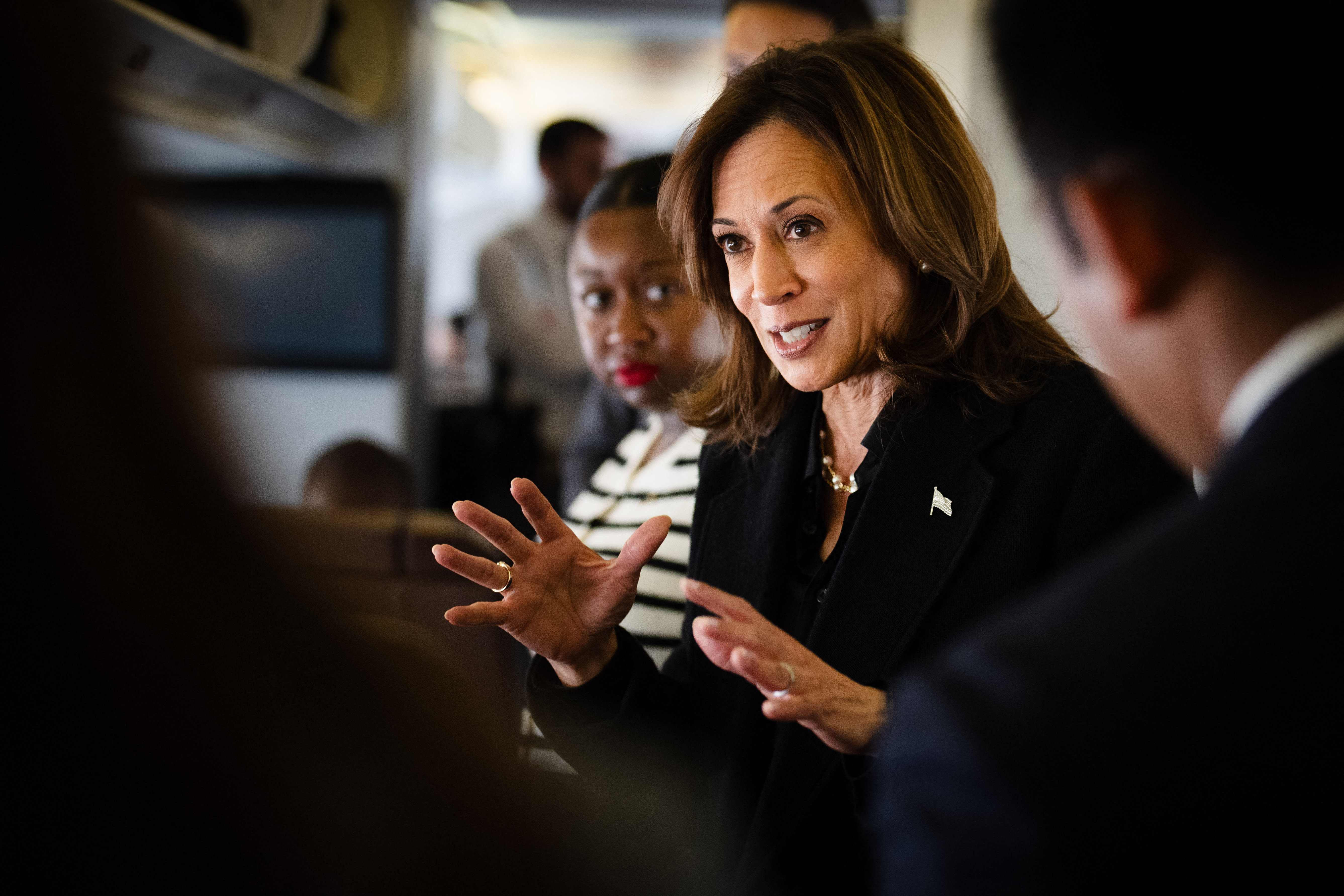 US-VOTE-POLITICS-HARRIS