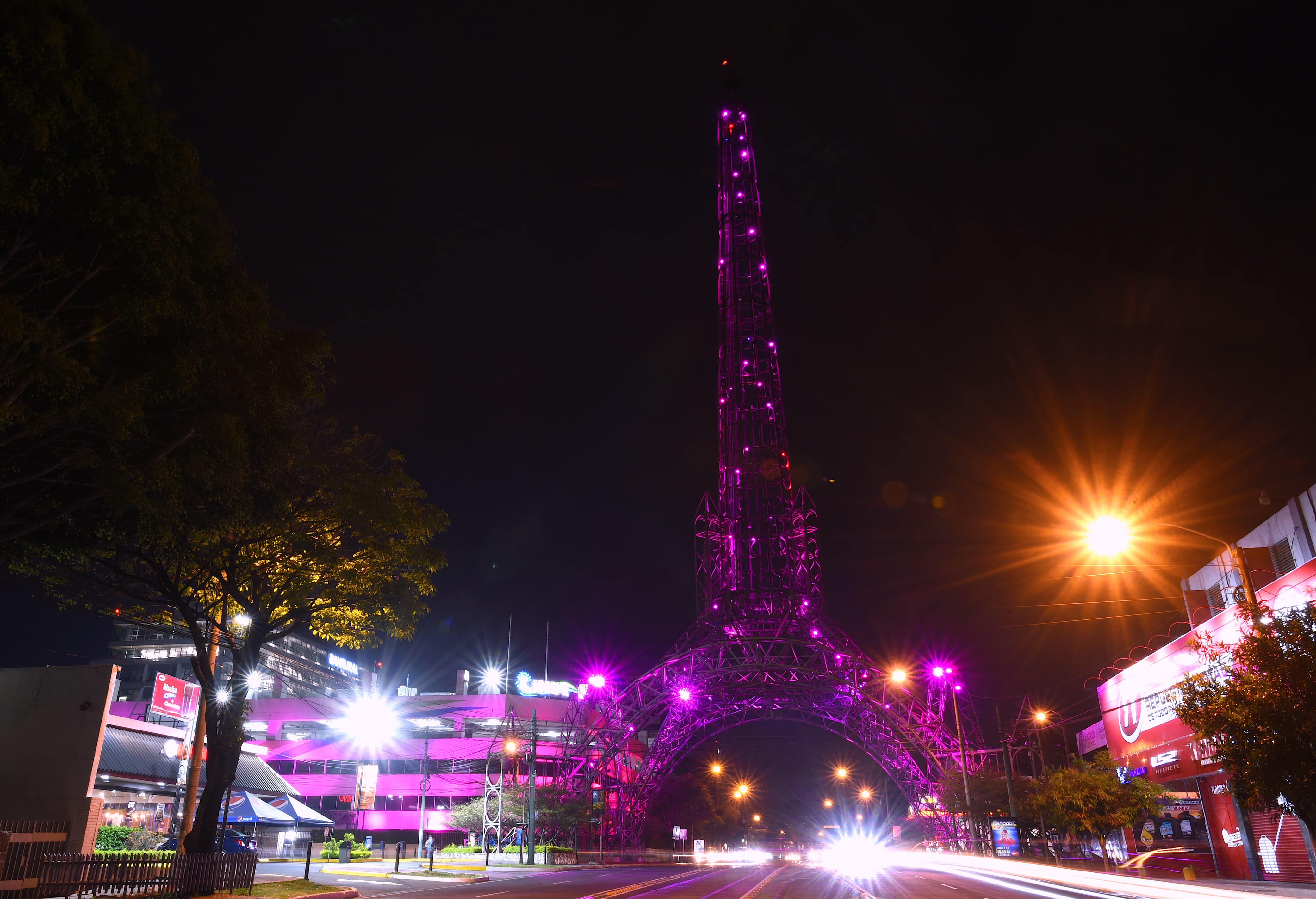 El Palacio Nacional se iluminará de rosa por el Día Mundial contra el Cáncer de Mama (2)