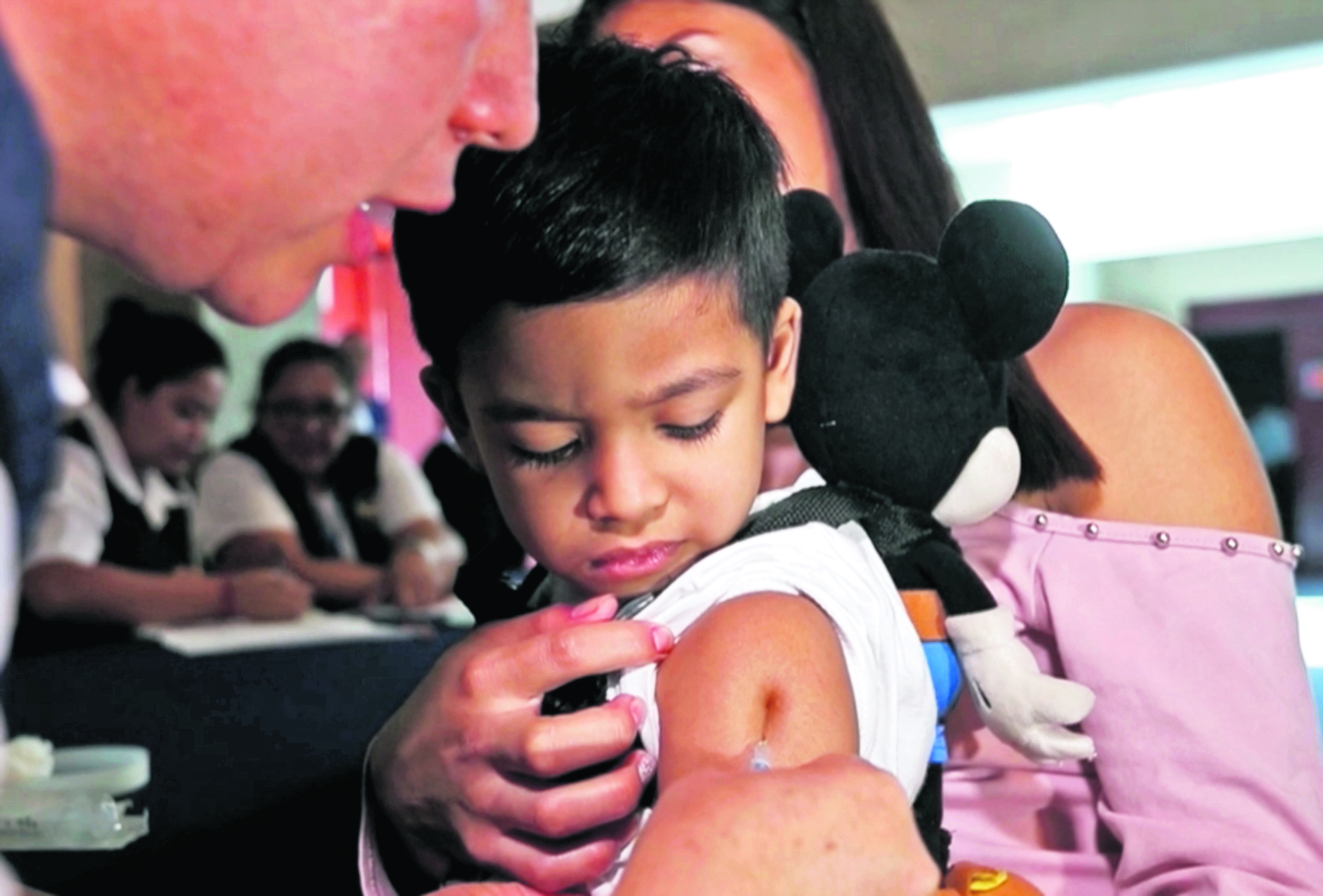 Campaña de vacunación contra el Sarampión donde participa el Ministro de salud Carlos Soto.

Fotografía. Erick Avila:               30/08/2019