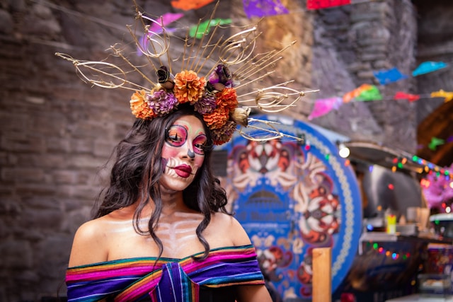 la catrina es una figura icónica del Día de Muertos