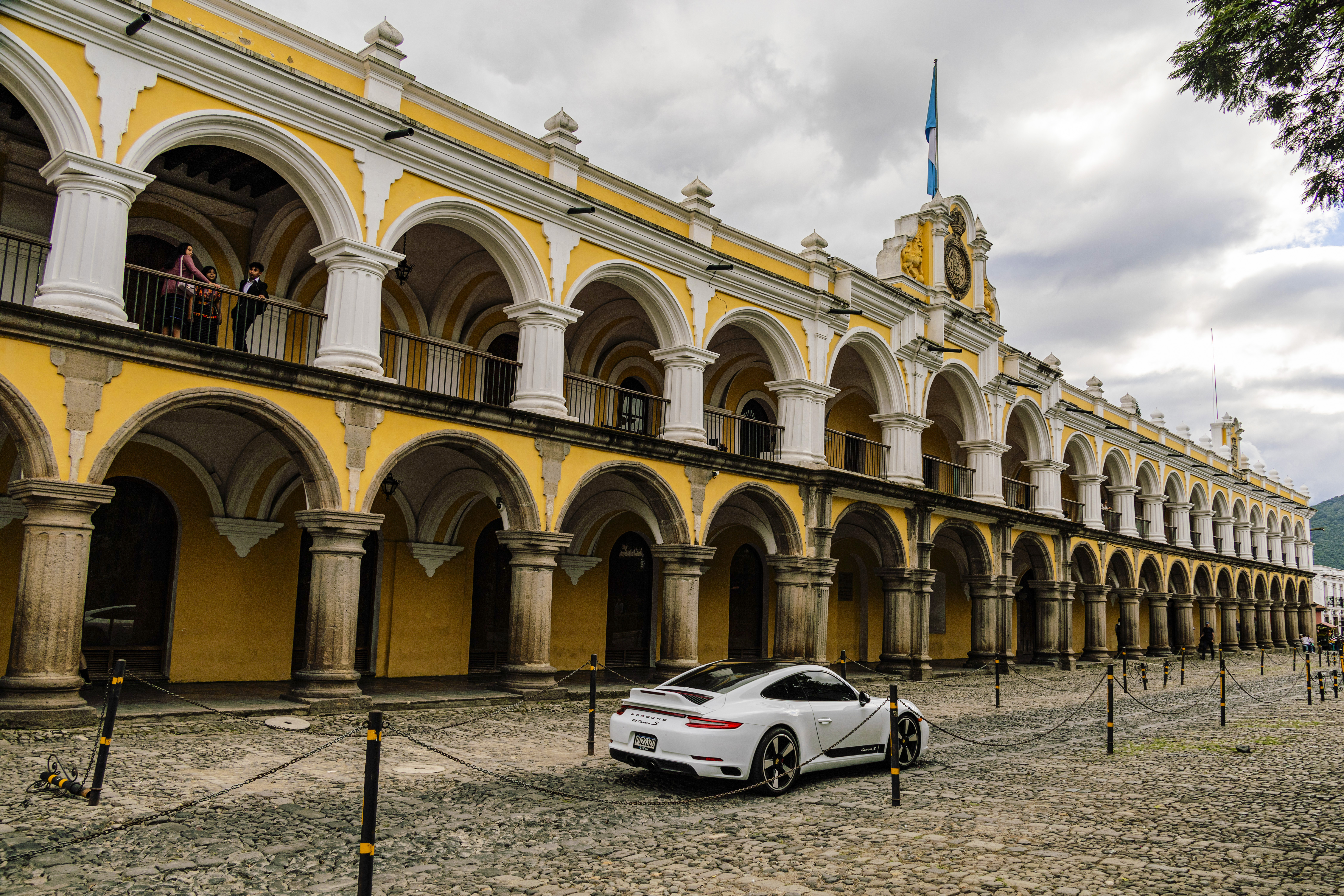 La Municipalidad de Antigua Guatemala informó sobre la exoneración de multas por IUSI. (Foto Prensa Libre: EFE)