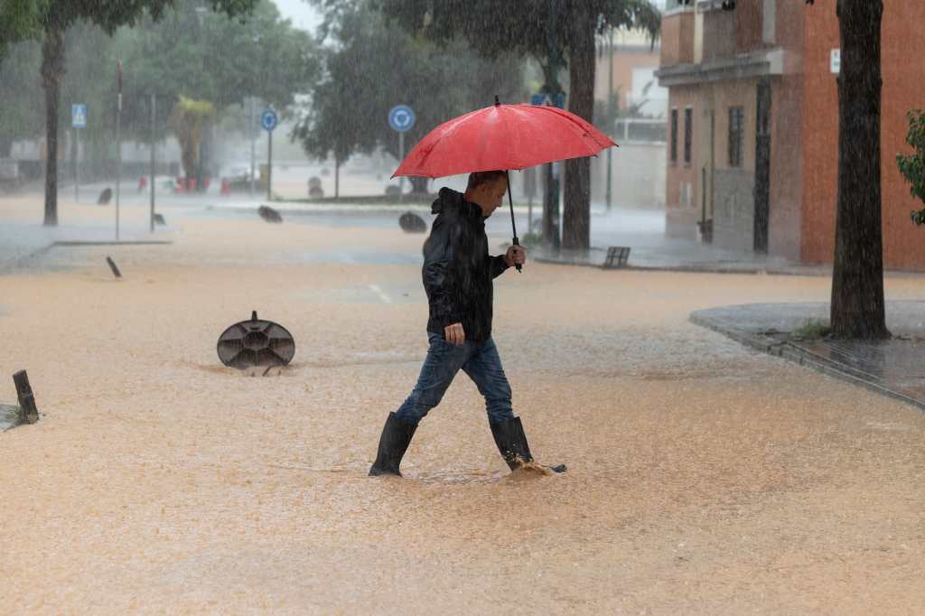 El Insivumeh reporta un acumulado de lluvia de 52.9 milímetros en Izabal en las últimas 24 horas, además prevé que las lluvias y el frío continúe el 4 de enero del 2025. Imagen ilustrativa. (Foto Prensa Libre: EFE/Daniel Pérez).