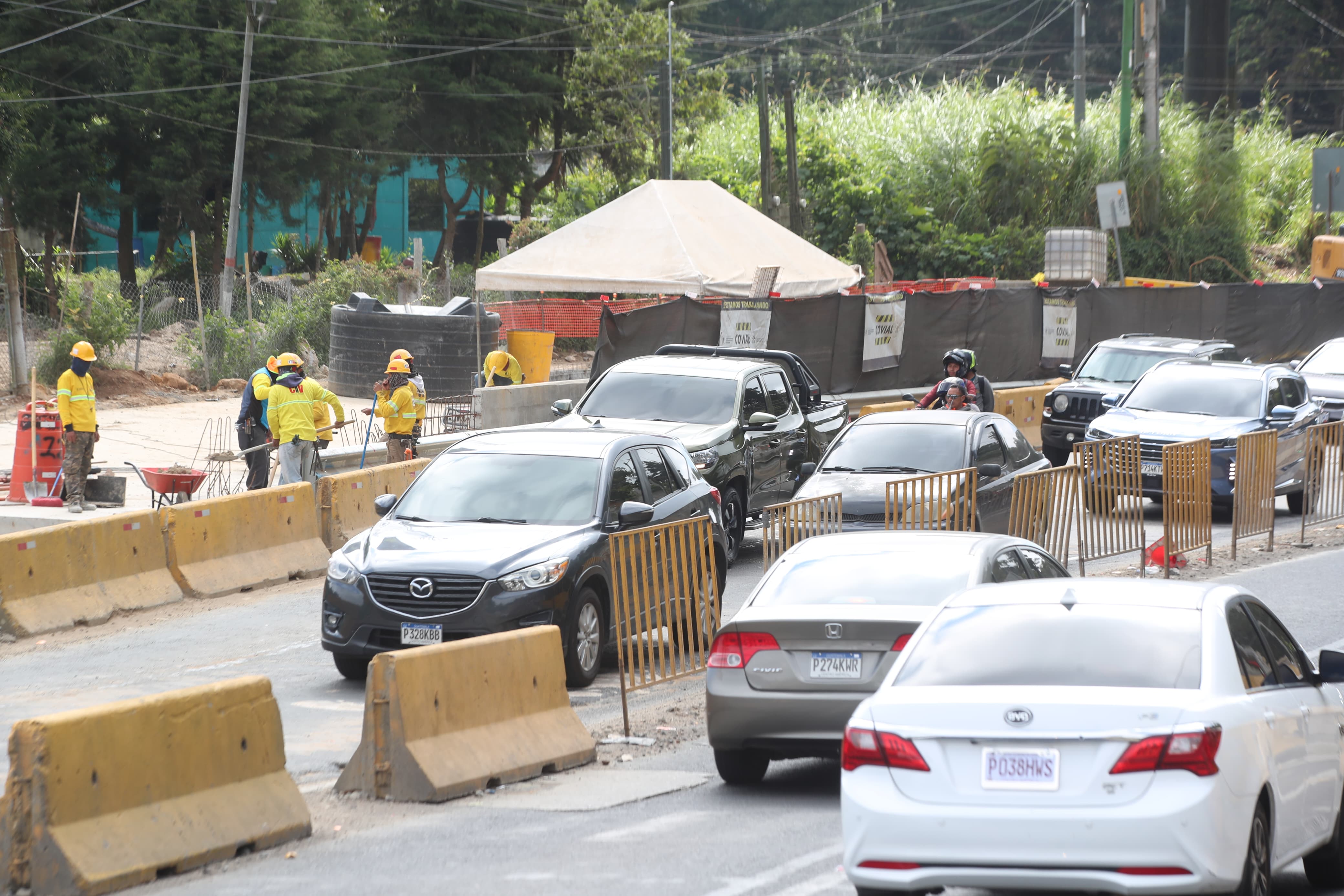 Todo está listo para que este sábado se haga un cierre toral en el km 11.5 de la ruta a El Salvador, por la construcción de un puente. (Foto Prensa Libre: Byron Baiza)