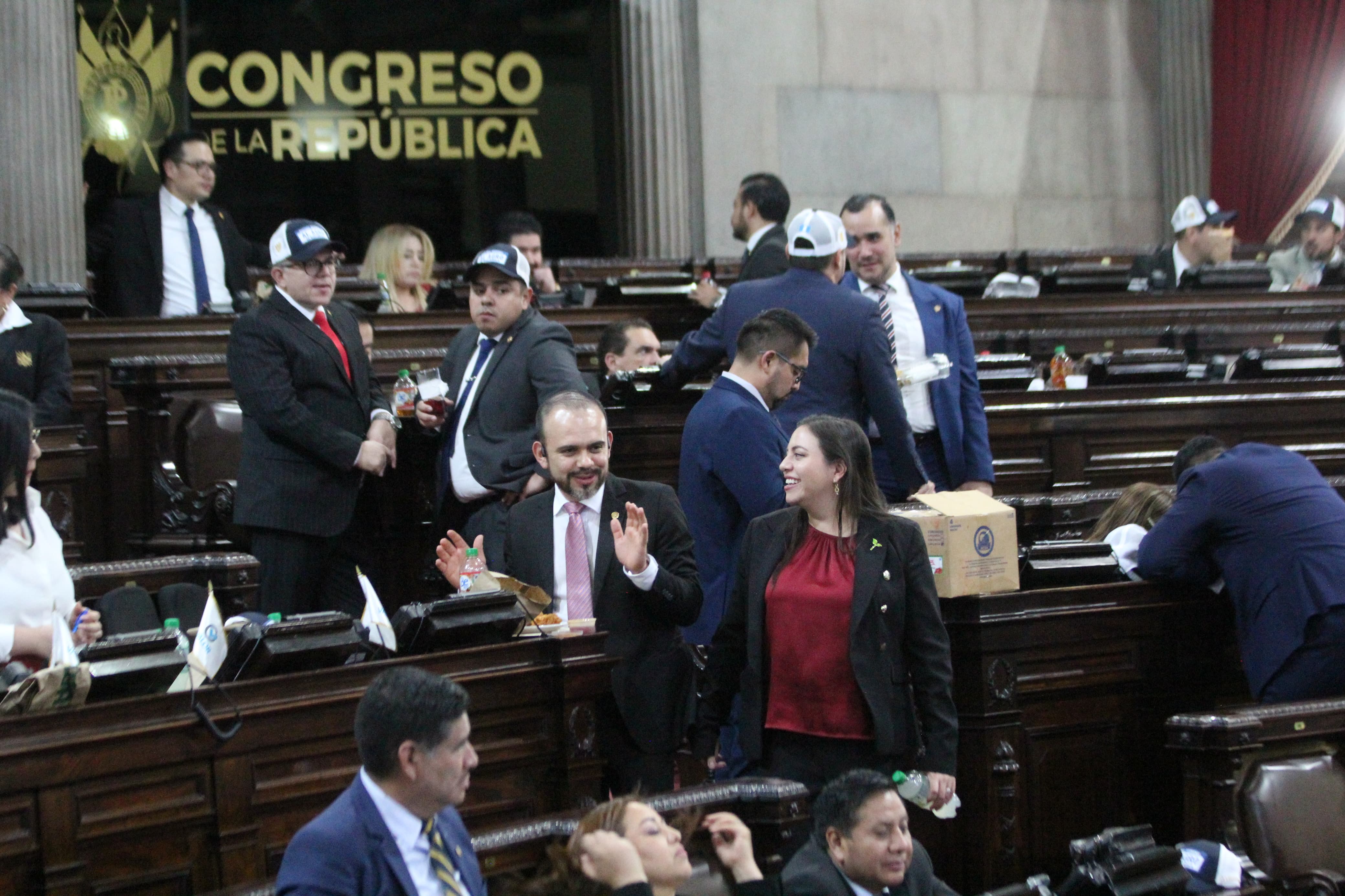 Diputados del Congreso de la República aprobaron este martes 19 de noviembre la Ley para la Integración del Sector Productivo Primario y Agropecuario. (Foto Prensa Libre: Emilio Chang) 