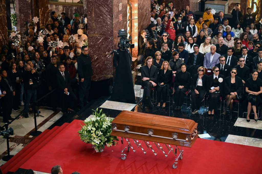 Homenaje póstumo a Silvia Pinal en Bellas Artes, México