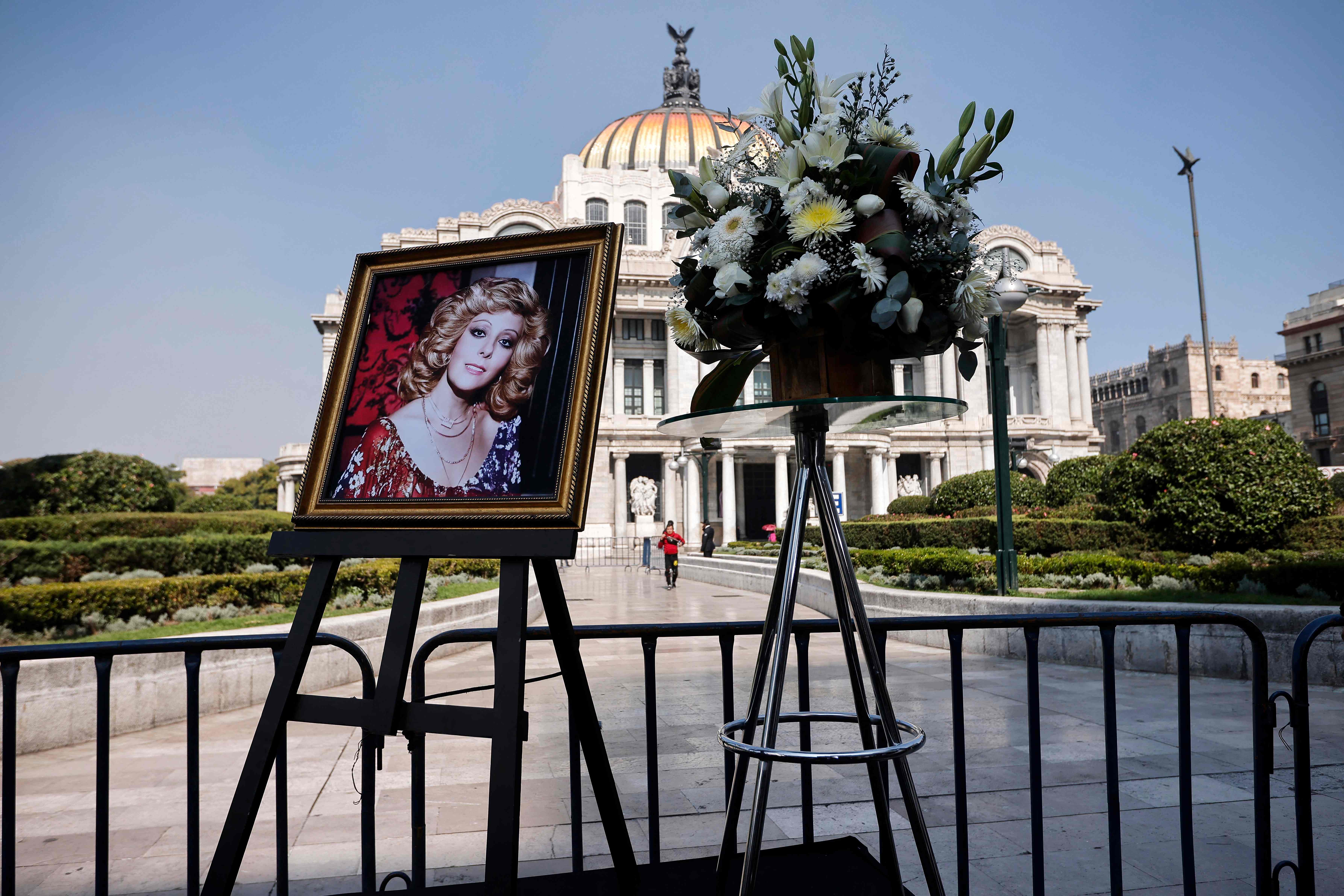 Funeral de Silvia Pinal