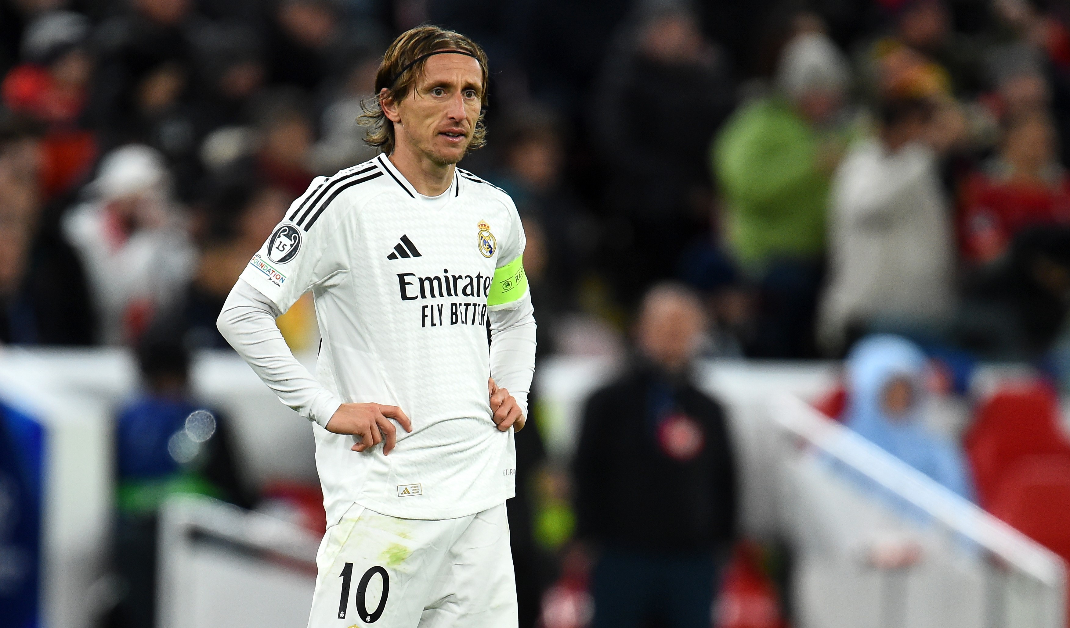 Luka Modric confía en que el Real Madrid retome el camino y logré ascender en la clasificación en la Champions League. (Foto Prensa Libre: EFE)