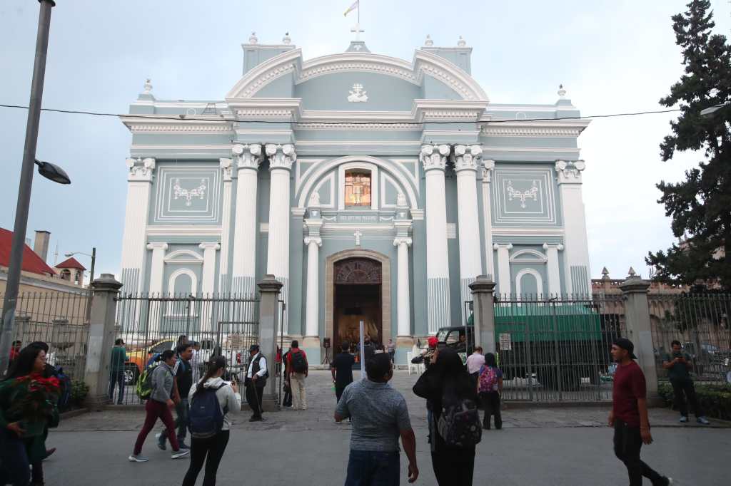  Templo de San Francisco en el Centro Histórico luce su fachada restaurada 