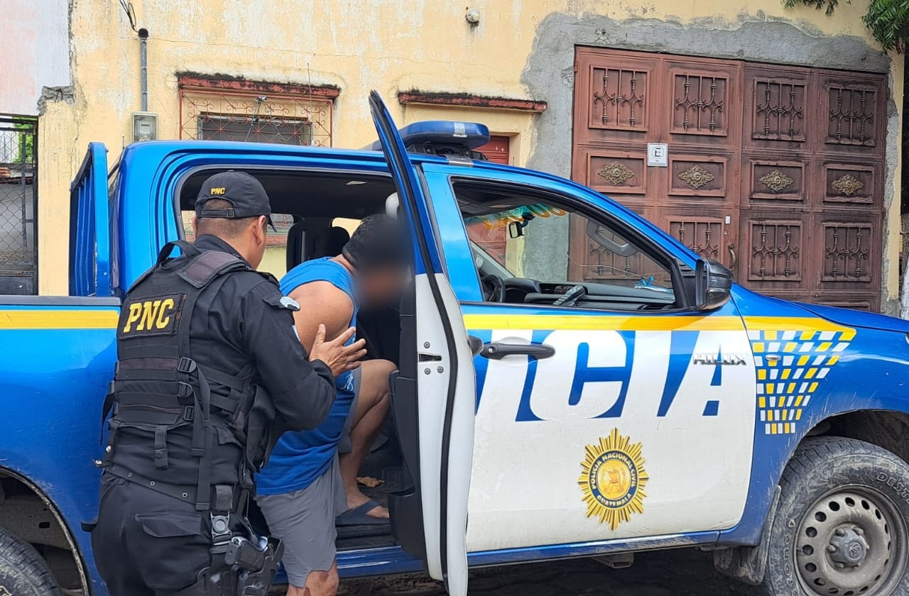 Capturan a hombre que habría matado a su papá por un terreno, según informó la PNC. (Foto Prensa Libre: Policía Nacional Civil)