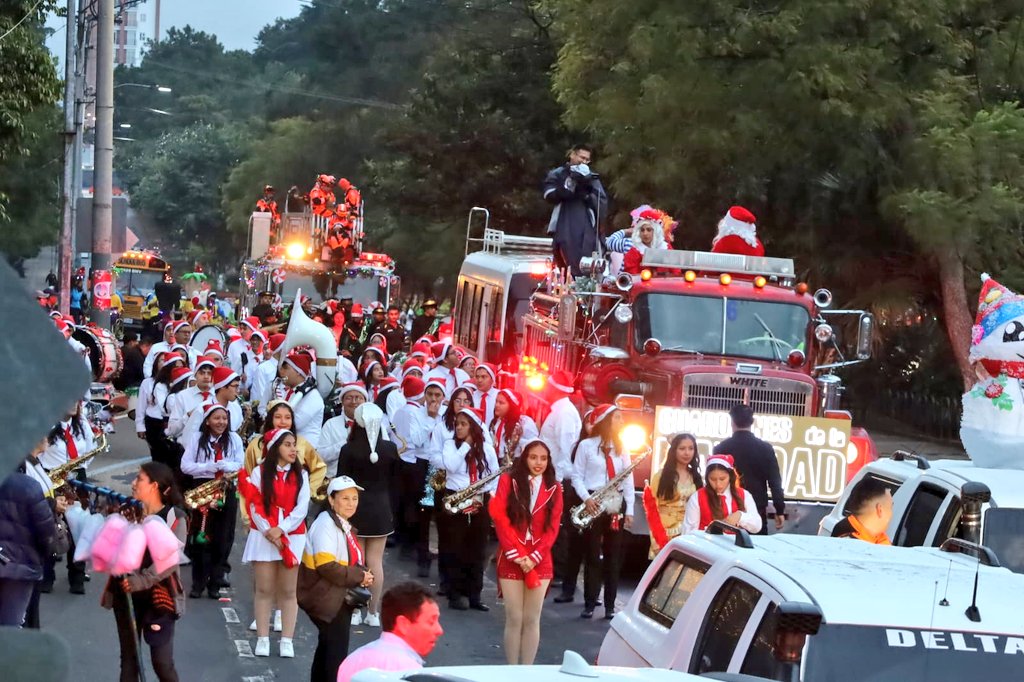 Desfile de los Bomberos Voluntarios