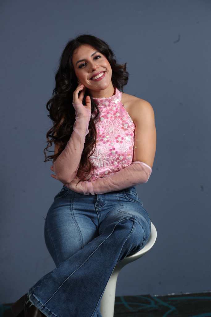 En fotografía: Fabiola, Roudha, cantante guatemalteca. 