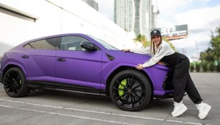 Quien ganó el Lamborghini morado de Shakira