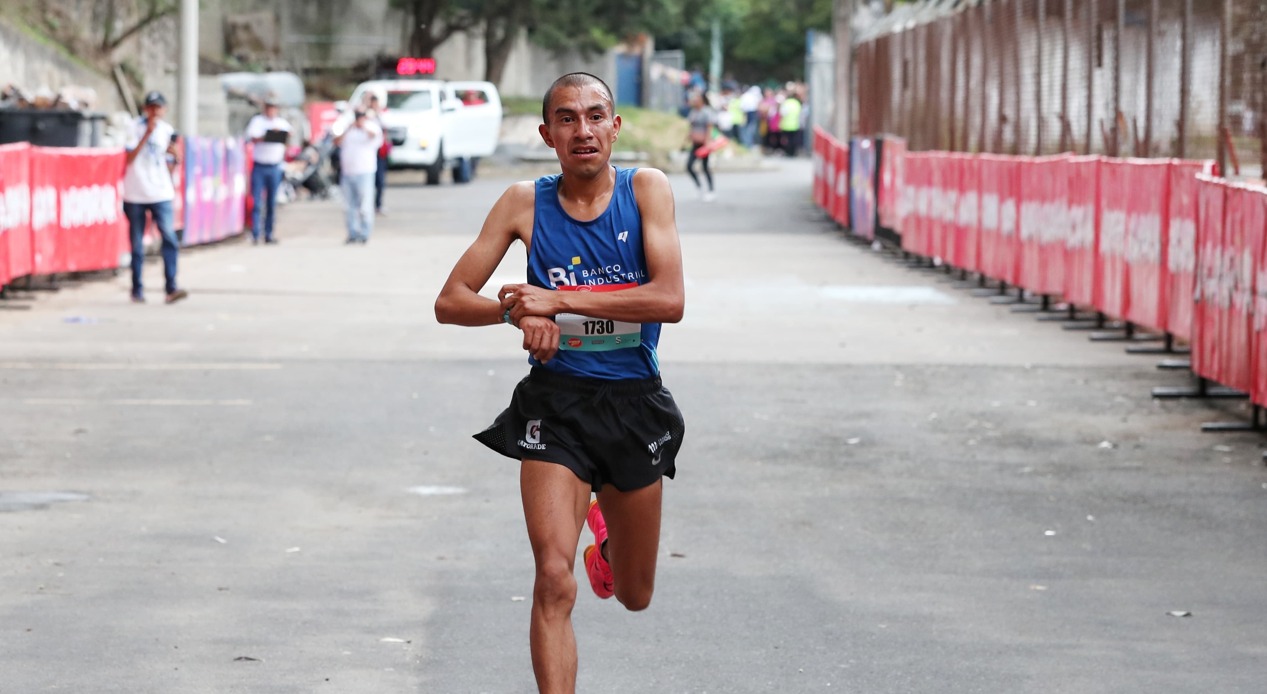 Este 2025 trae muchos retos deportivos para el atleta guatemalteco, Alberto González. (Foto Prensa Libre: Esbin García)