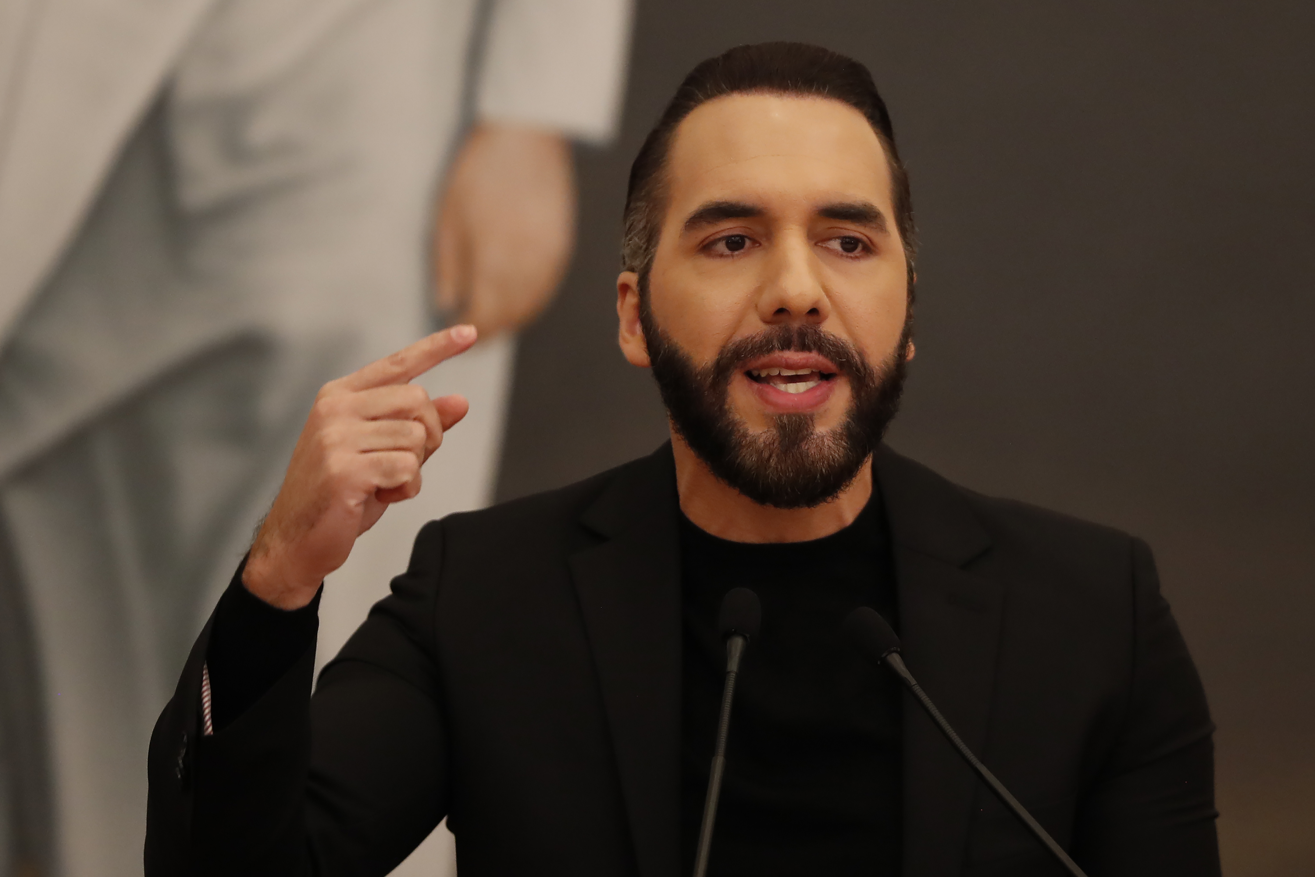 Nayib Bukele defiende la minera en El Salvador