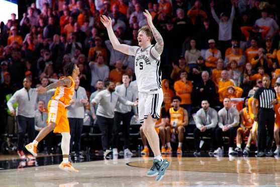 NASHVILLE, TENNESSEE - JANUARY 18: Tyler Nickel #5 of the Vanderbilt Commodores celebrates after a last second victory against the Tennessee Volunteers at Vanderbilt University Memorial Gymnasium on January 18, 2025 in Nashville, Tennessee.   Johnnie Izquierdo/Getty Images/AFP (Photo by Johnnie Izquierdo / GETTY IMAGES NORTH AMERICA / Getty Images via AFP)