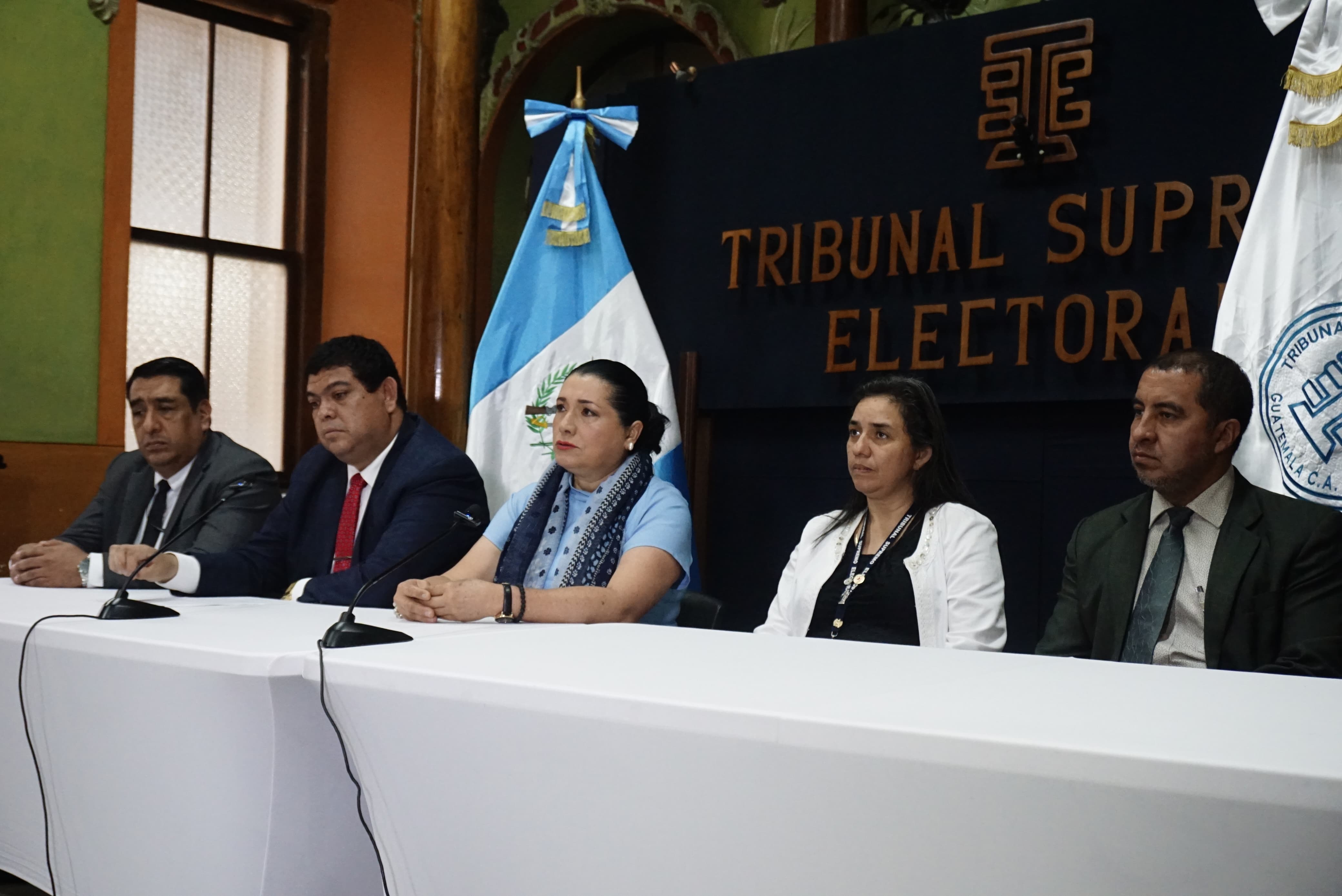 BLANCA ALFARO ENTREGA PRESIDENCIA DEL TSE