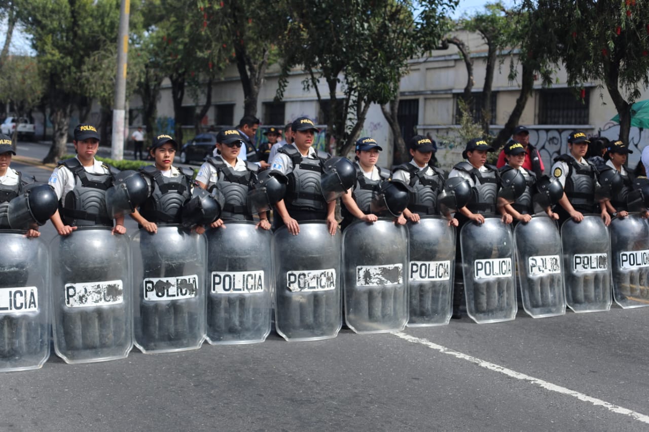 Bloqueo Lev Tahor avenida Elena'