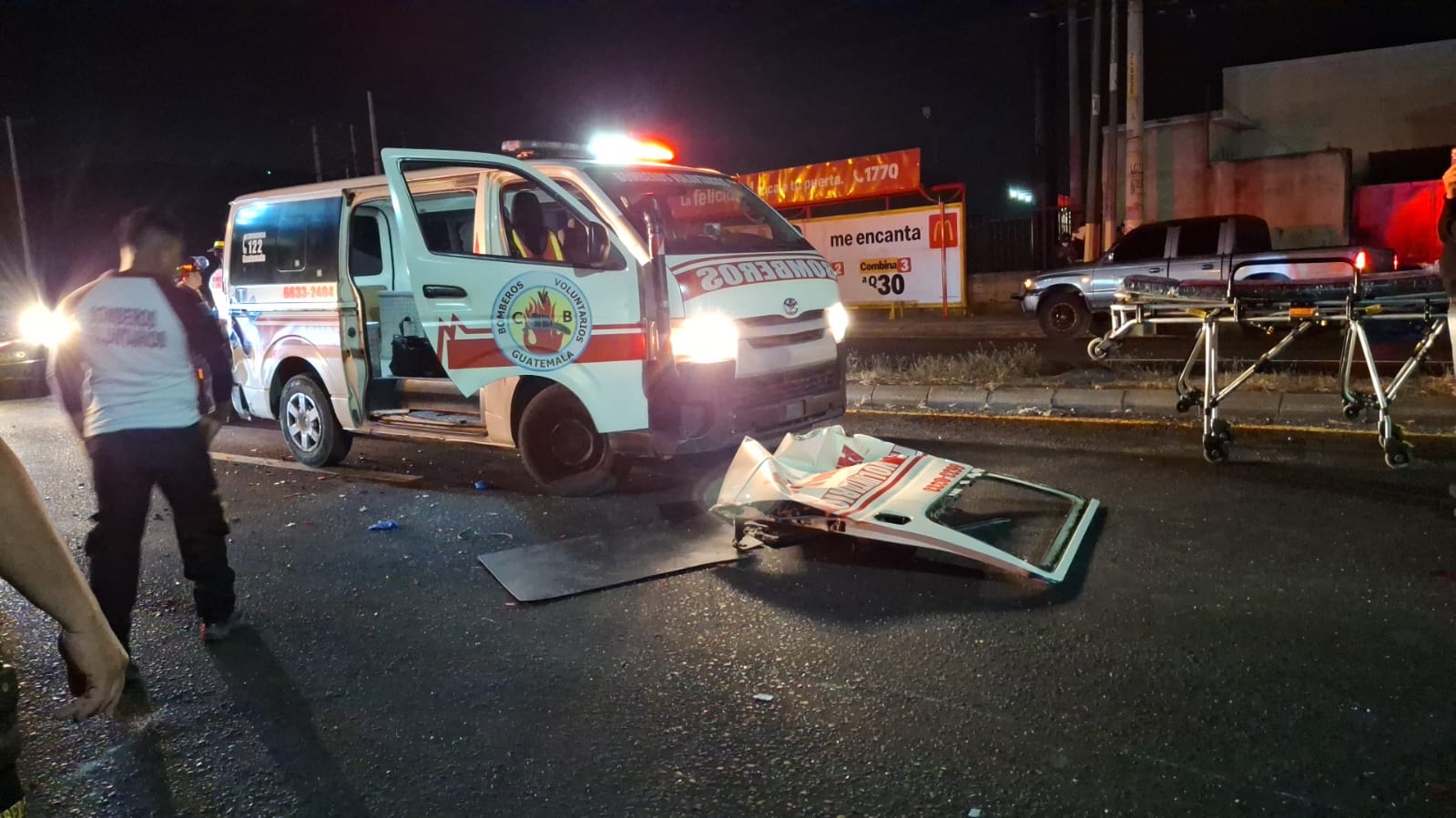 Choque contra ambulancia en ruta al Pacífico (1)