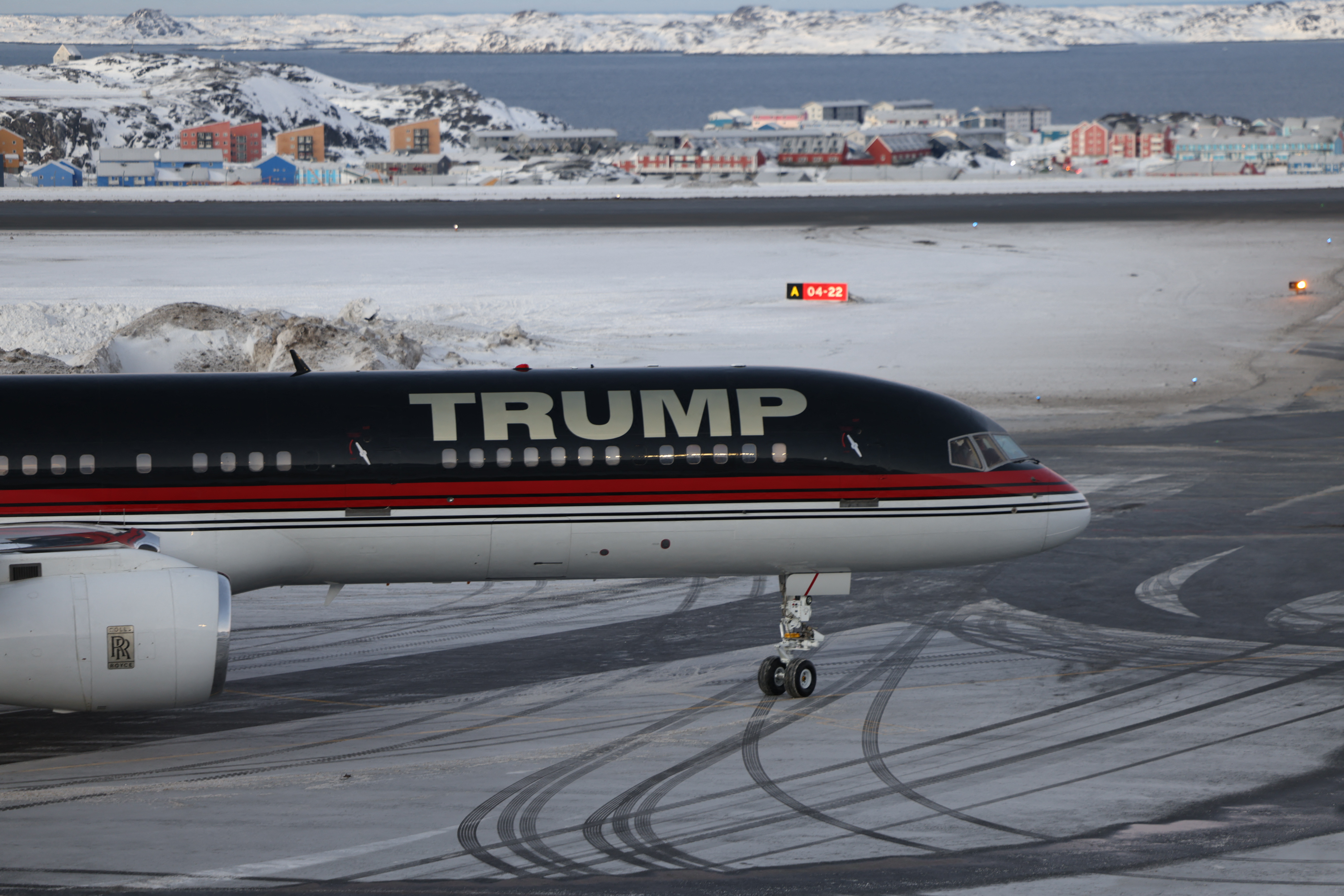 Donald Trump Jr. viajó a Groenlandia para conocer el territorio de la enorme isla. (Foto Prensa Libre: AFP)