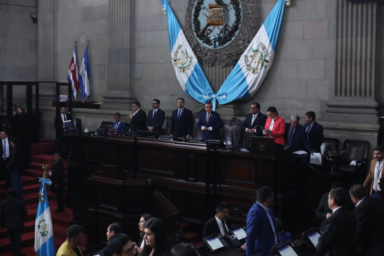 Diputados interpelan al ministro de Relaciones Exteriores, Carlos Ramiro Martínez. (Foto Prensa Libre: Juan Diego González)