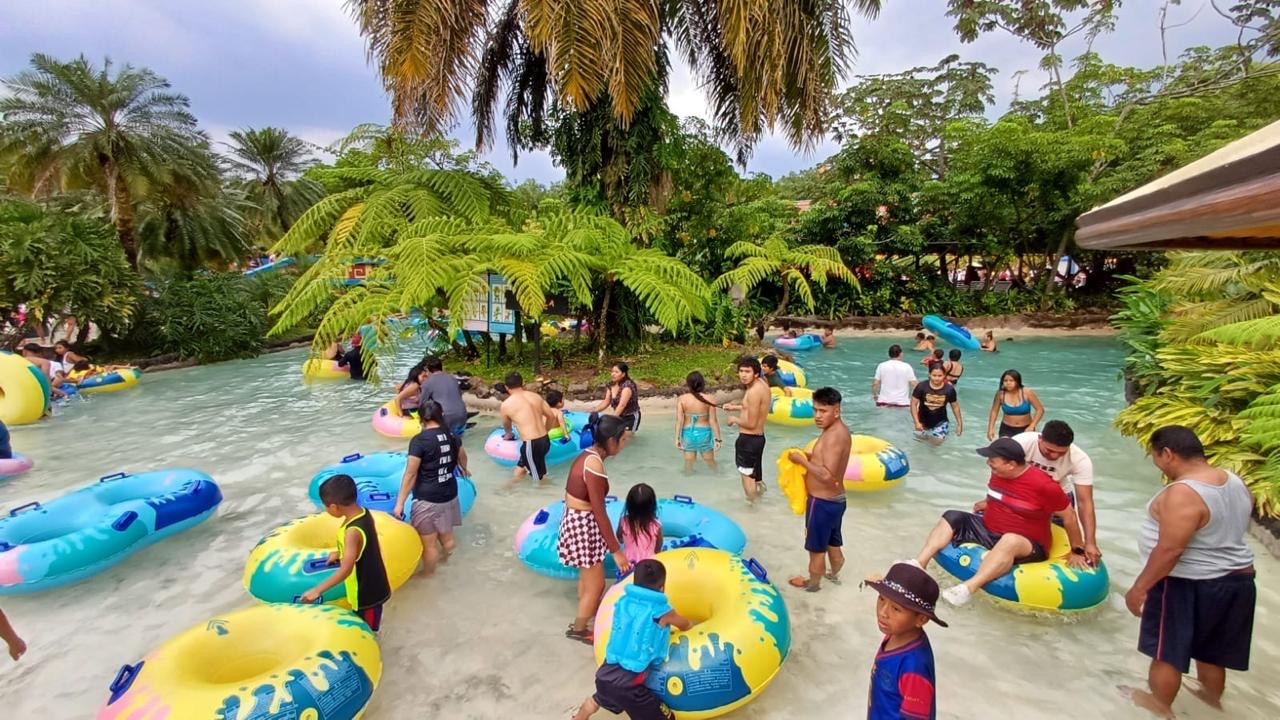 parque temático del Irtra Xocomil para piscinas y juegos acuáticos