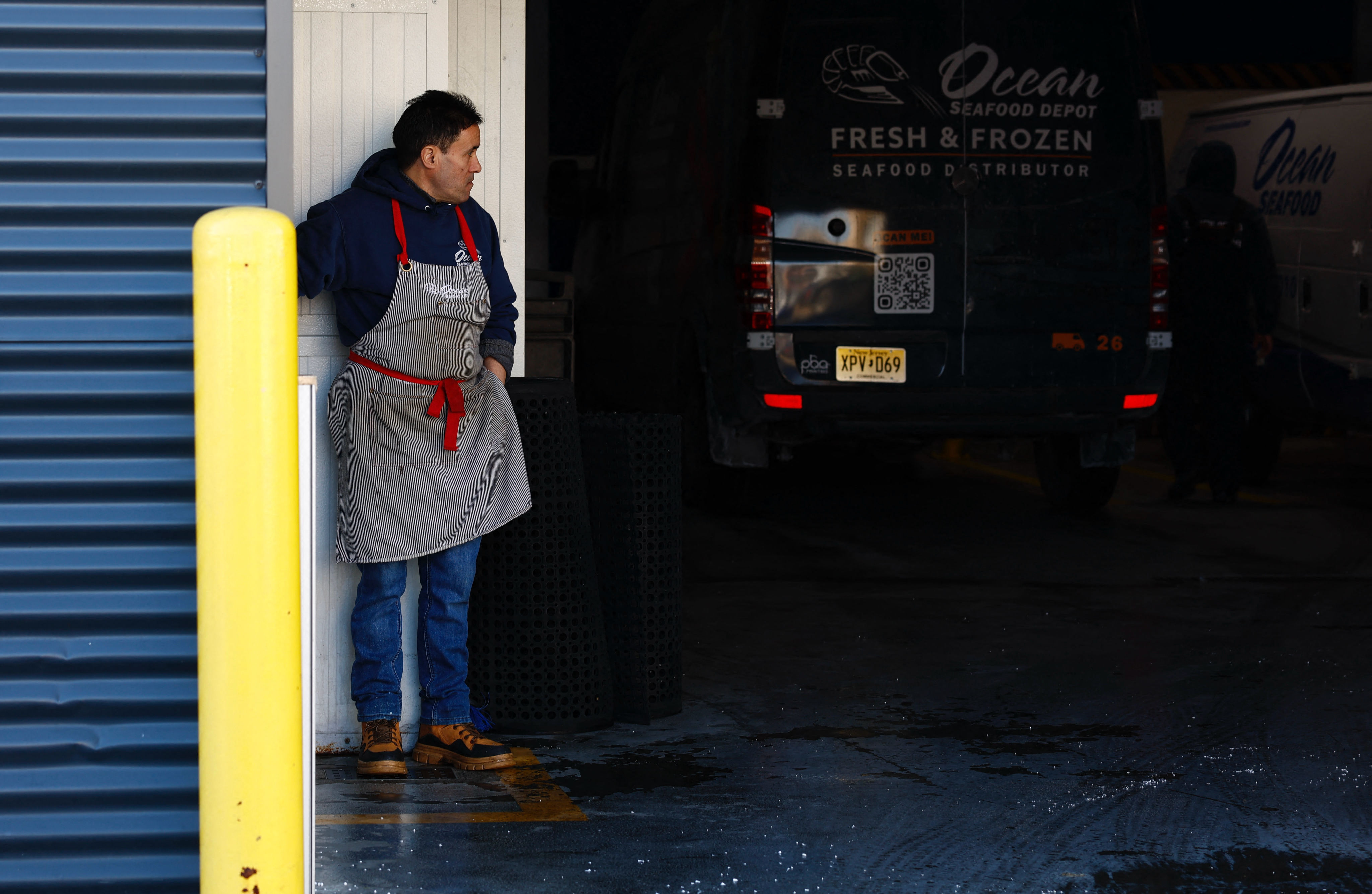 Los agentes migratorios interceptaron a unos trabajadores en Nueva Jersey. (Foto Prensa Libre: AFP)