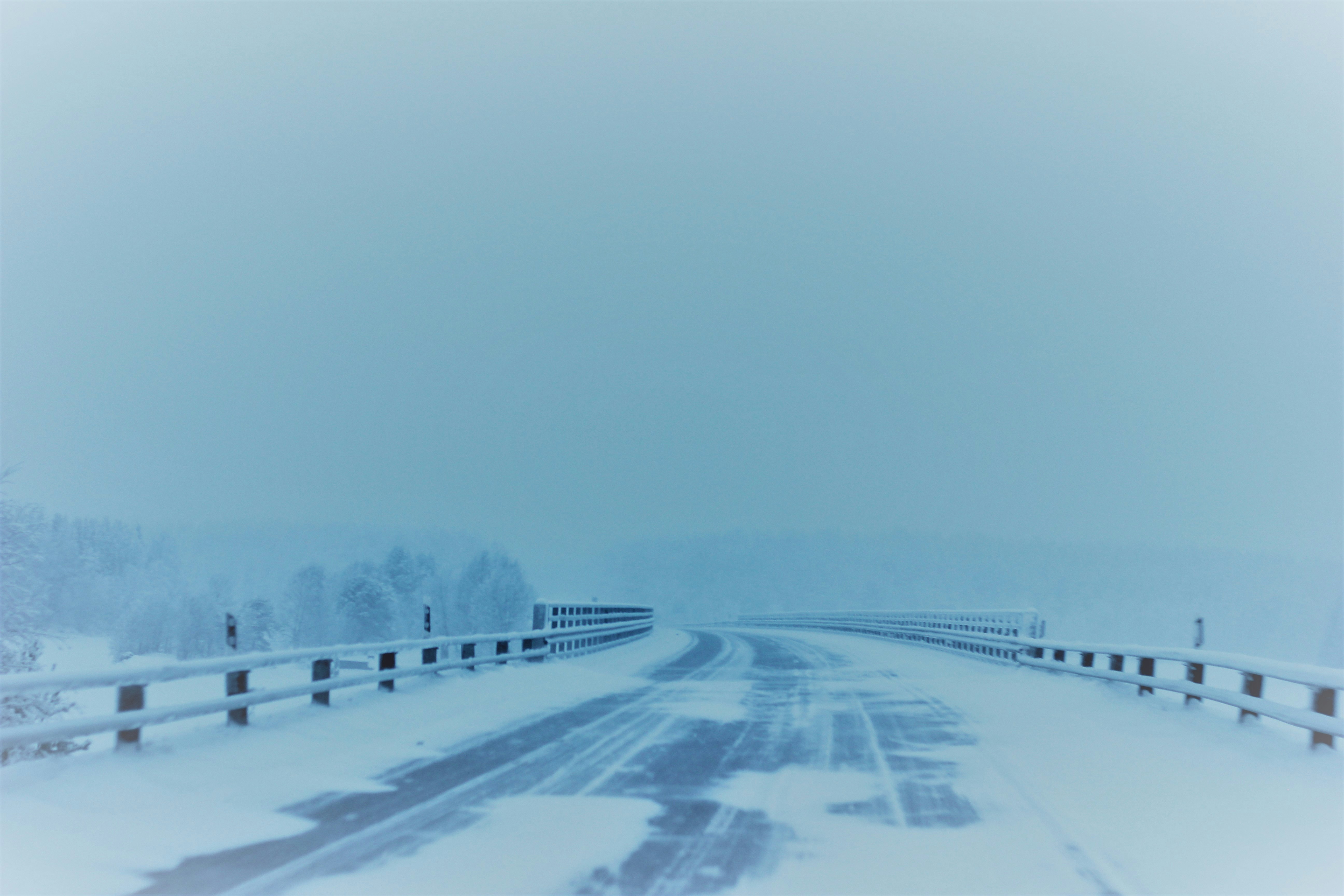 Autoridades estadounidenses emiten alertas por una tormenta invernal que afectará gran parte del territorio. (Foto de referencia. Prensa Libre: Unsplash)