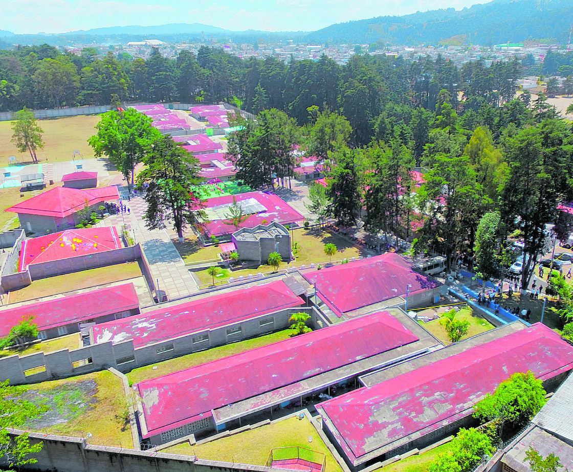 Foto Dron ,Centro de reinserción juvenil,  Hogar Seguro, Virgen de la Asunción, ubicado en San José Pinula  lugar en donde se registraron 19 jóvenes internos  muertos, calcinados, en un incendio que se produjo luego de un incidente la noche de ayer.

 Foto Dron  Estuardo Paredes       18/03/17