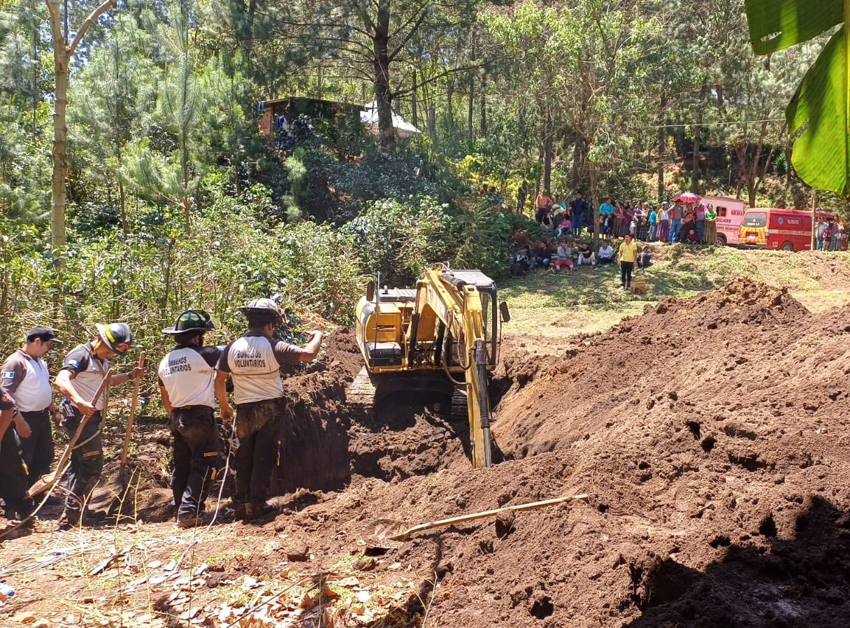 Hombre soterrado en Alta Verapaz